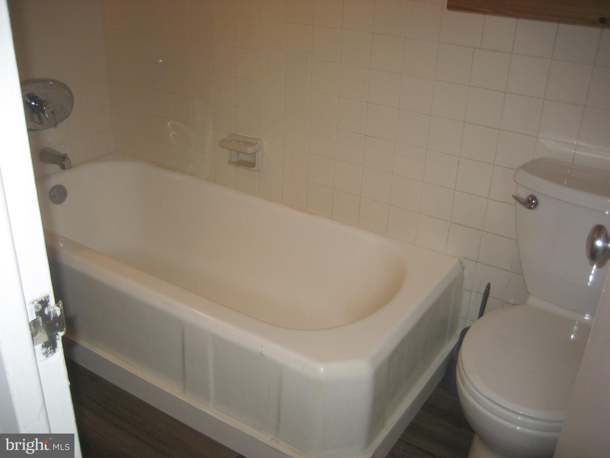 ART MUSEUM AREA - Residential Lease