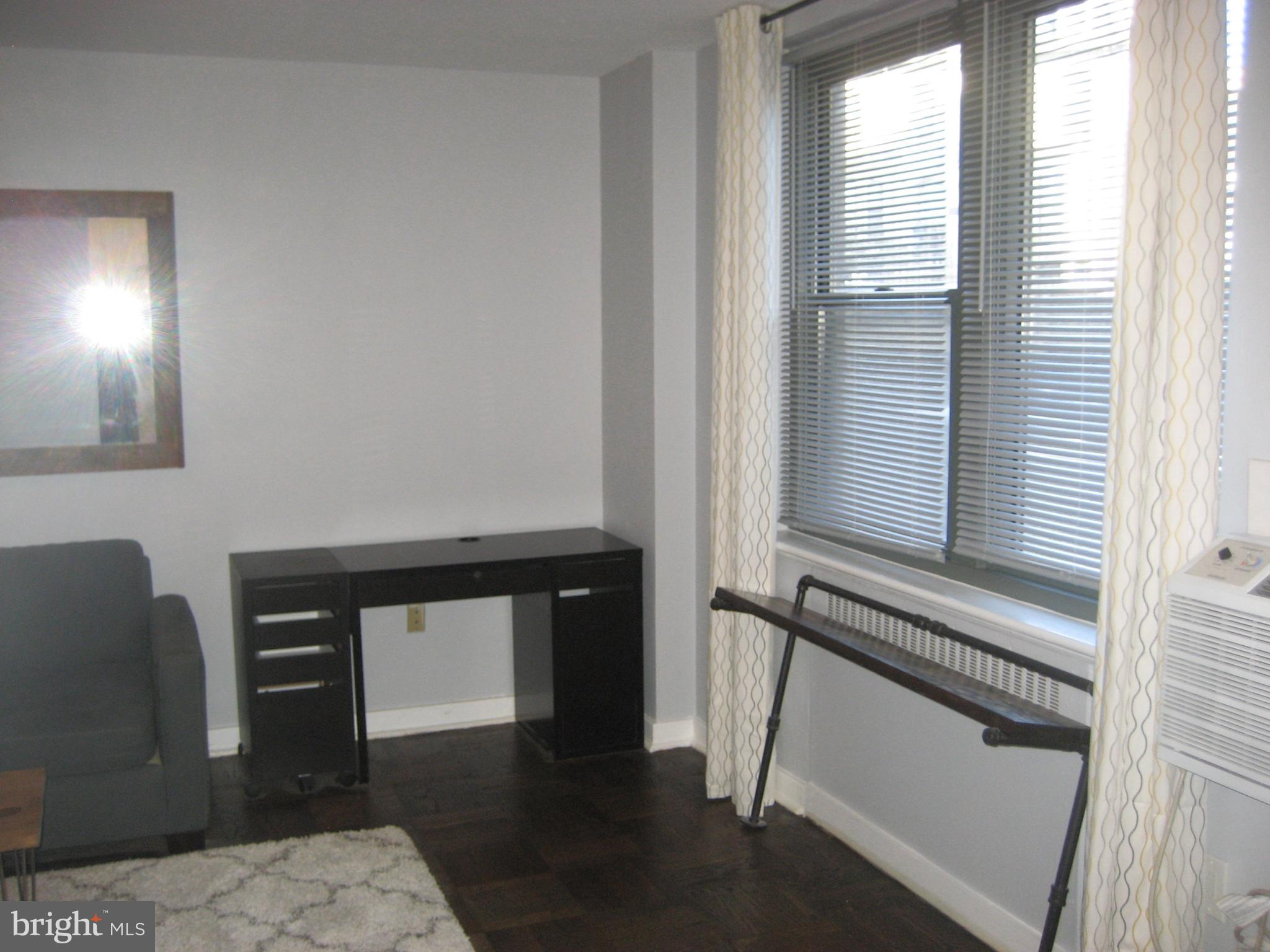 ART MUSEUM AREA - Residential Lease