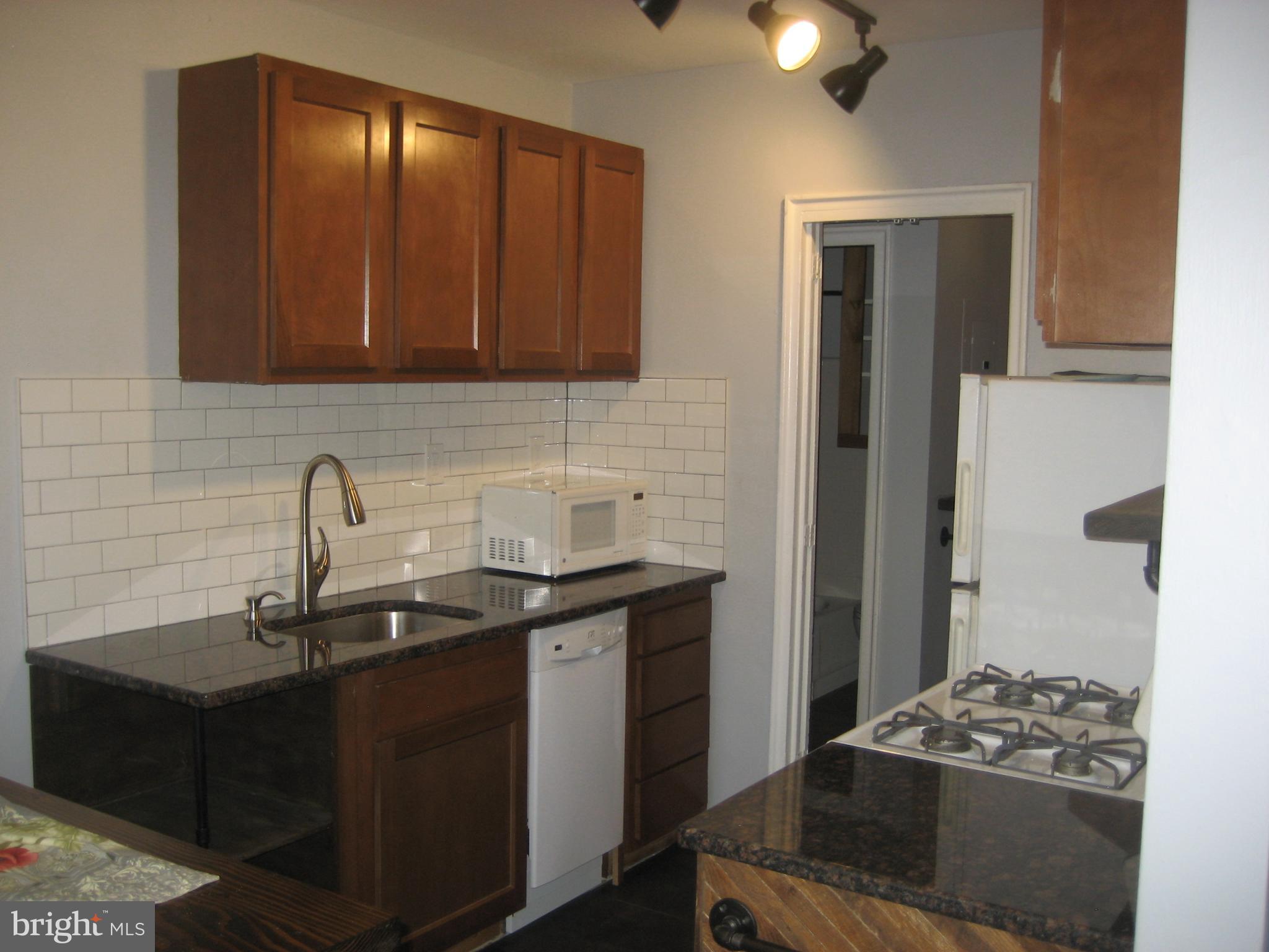 ART MUSEUM AREA - Residential Lease