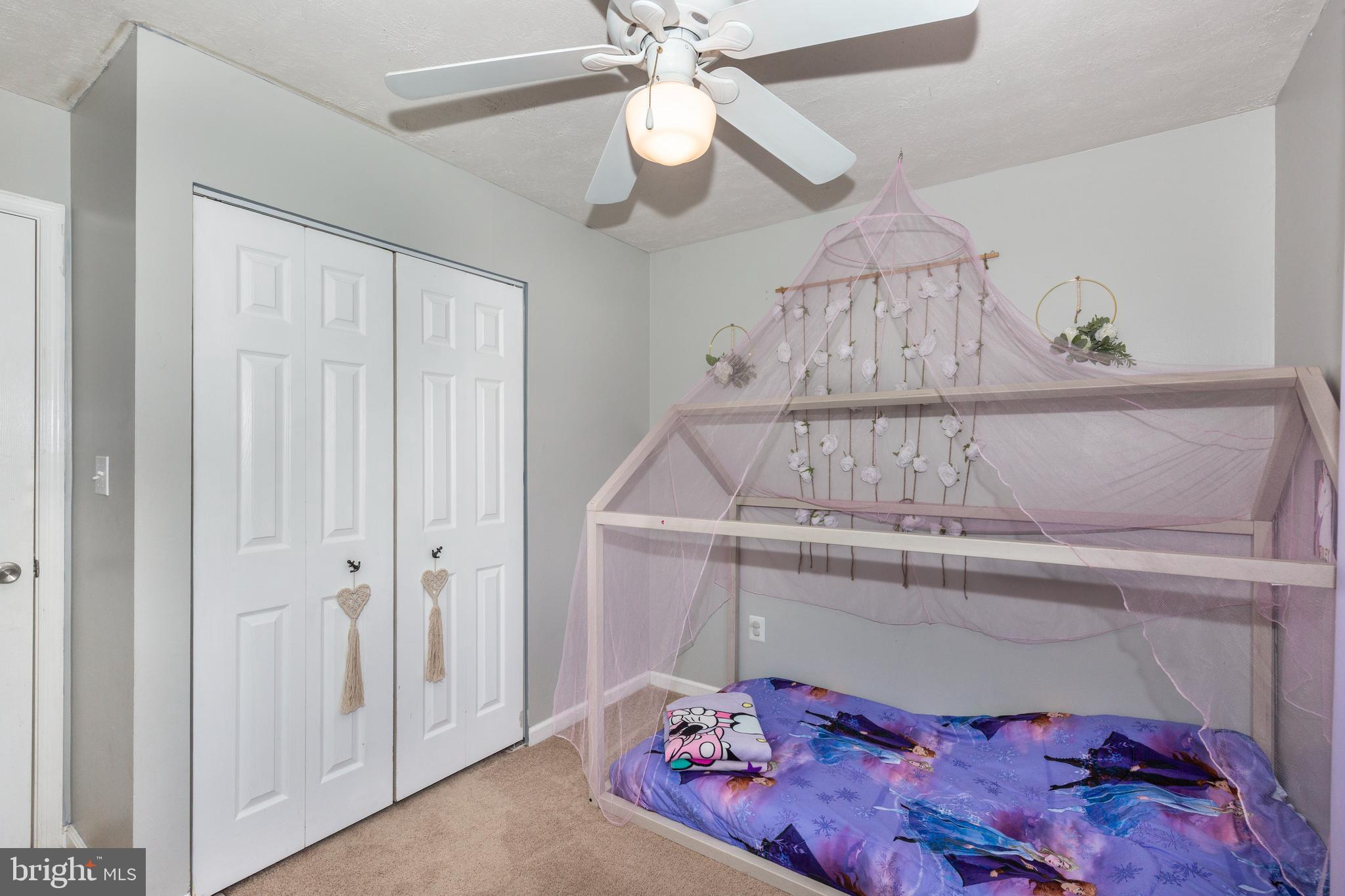 SARAHS CHOICE - Residential