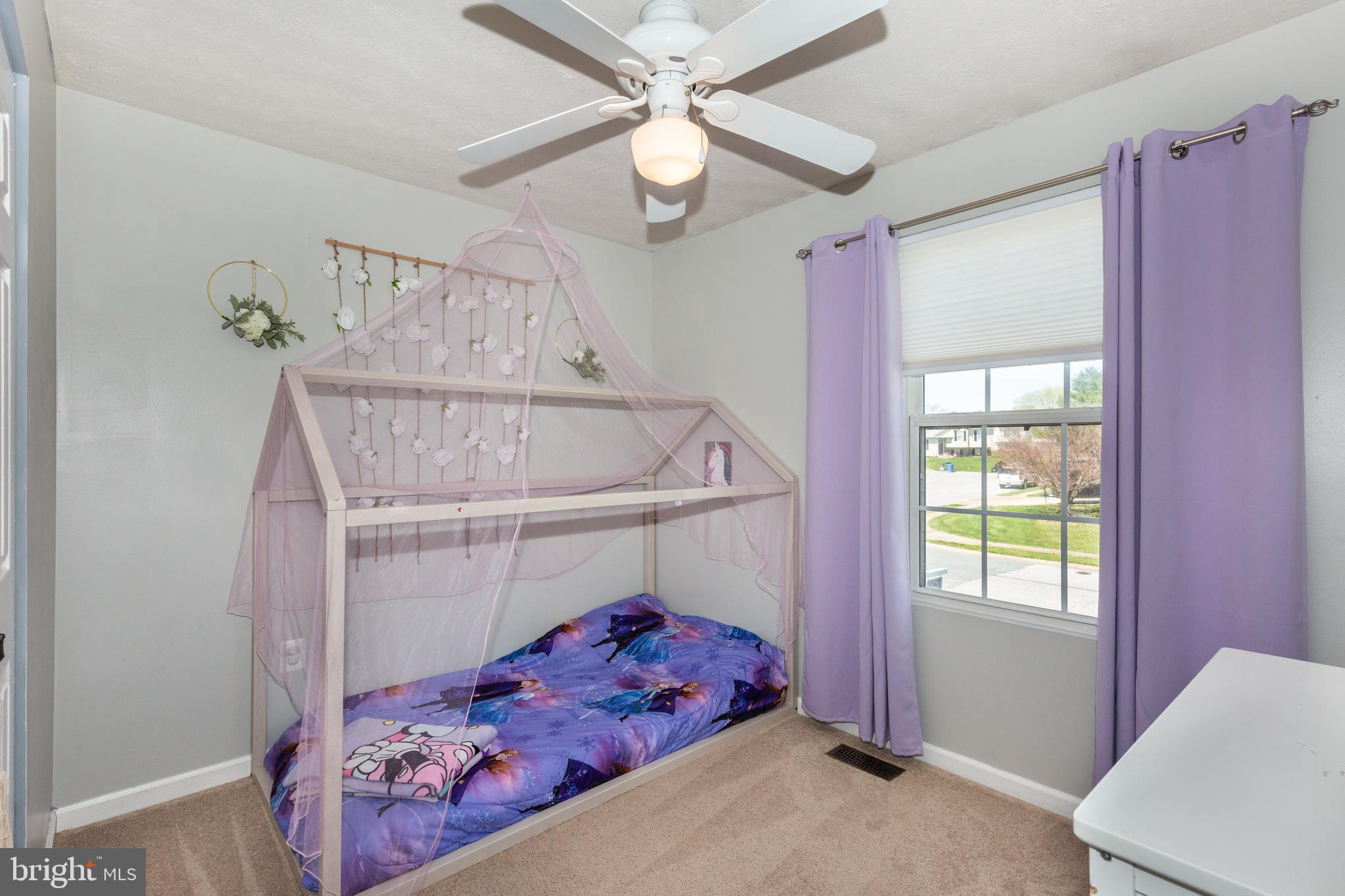 SARAHS CHOICE - Residential