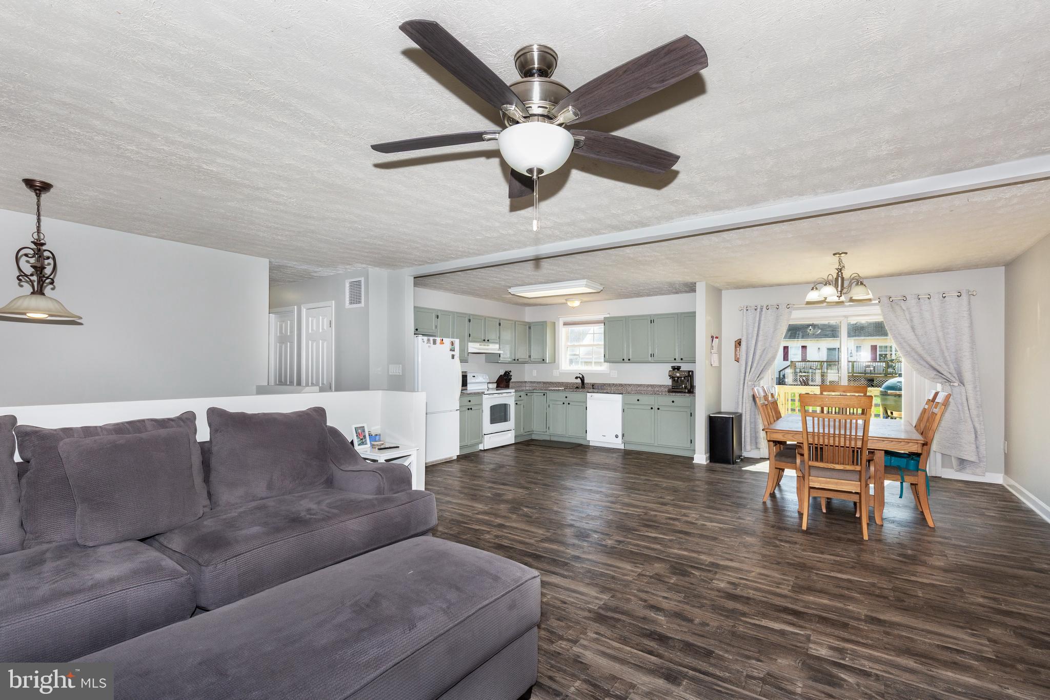 SARAHS CHOICE - Residential