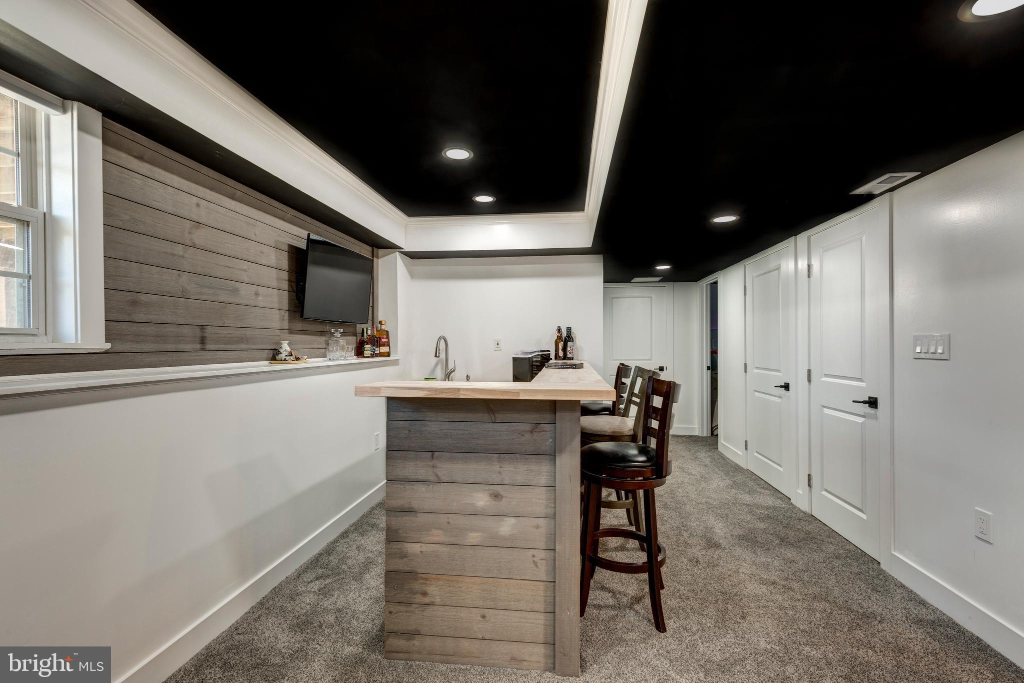 SARAHS CHOICE - Residential