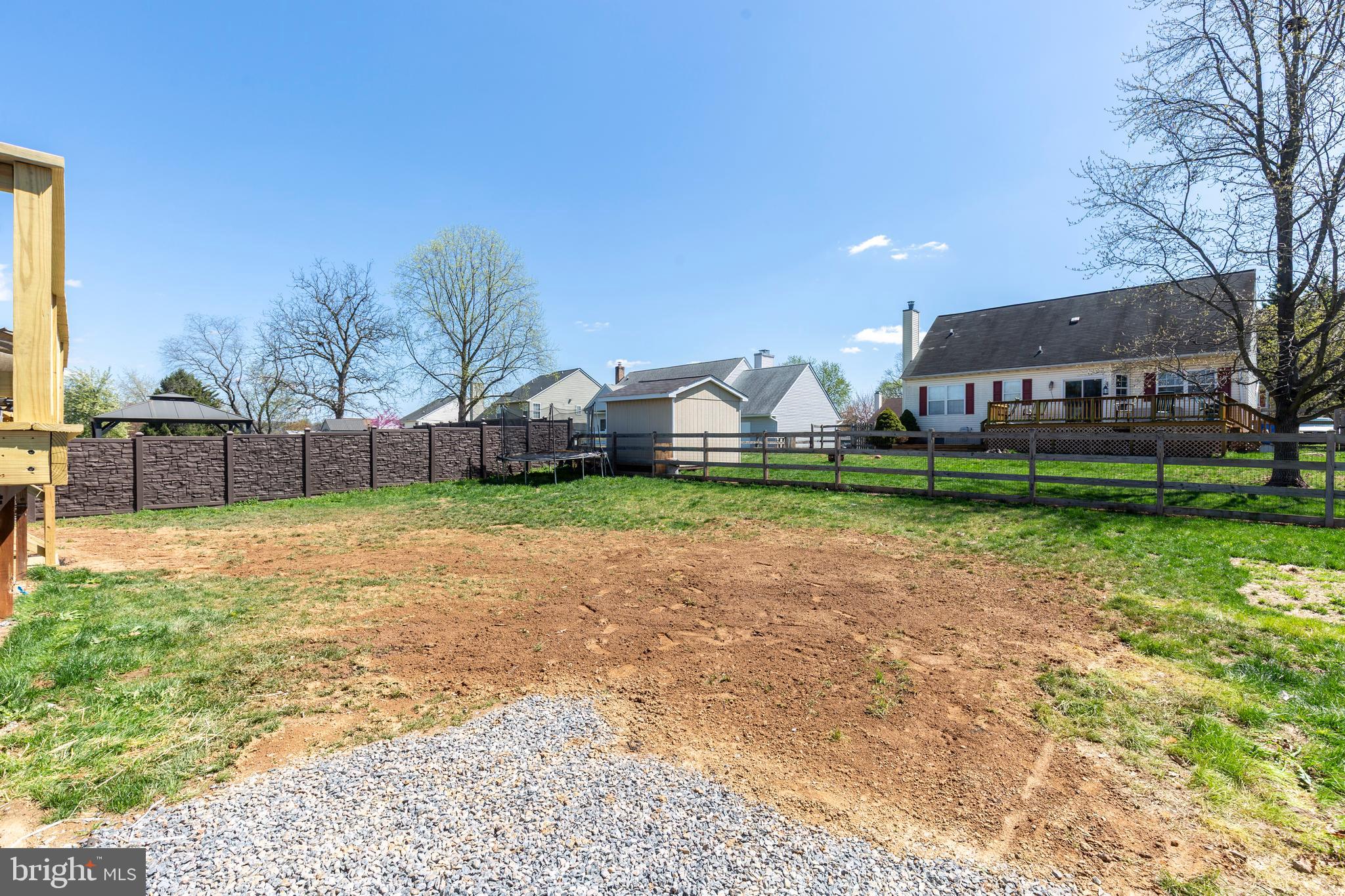 SARAHS CHOICE - Residential