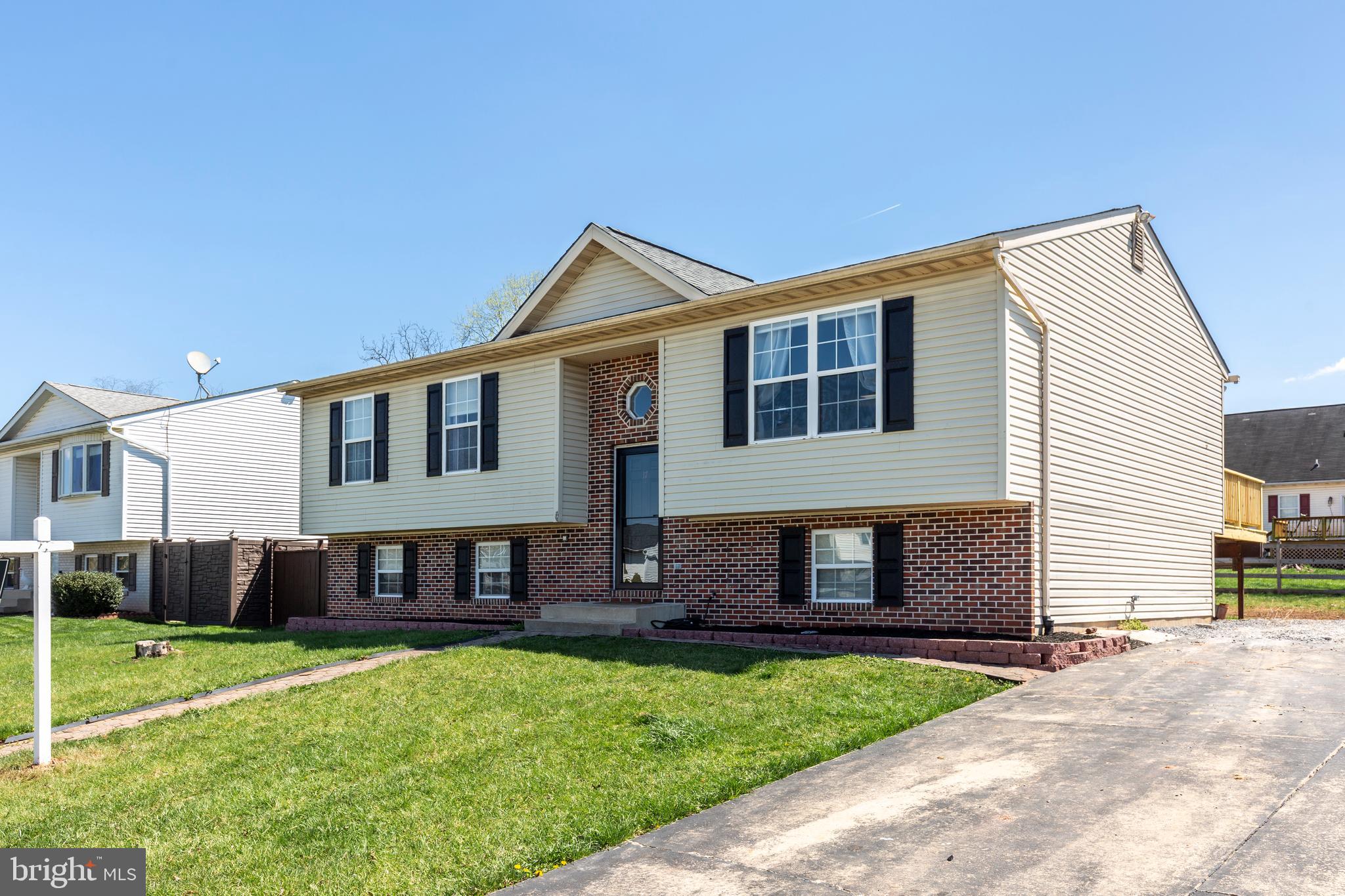 SARAHS CHOICE - Residential