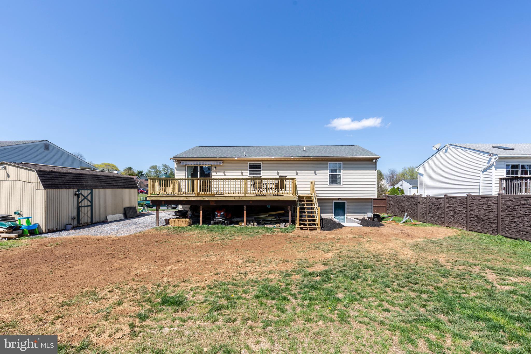 SARAHS CHOICE - Residential