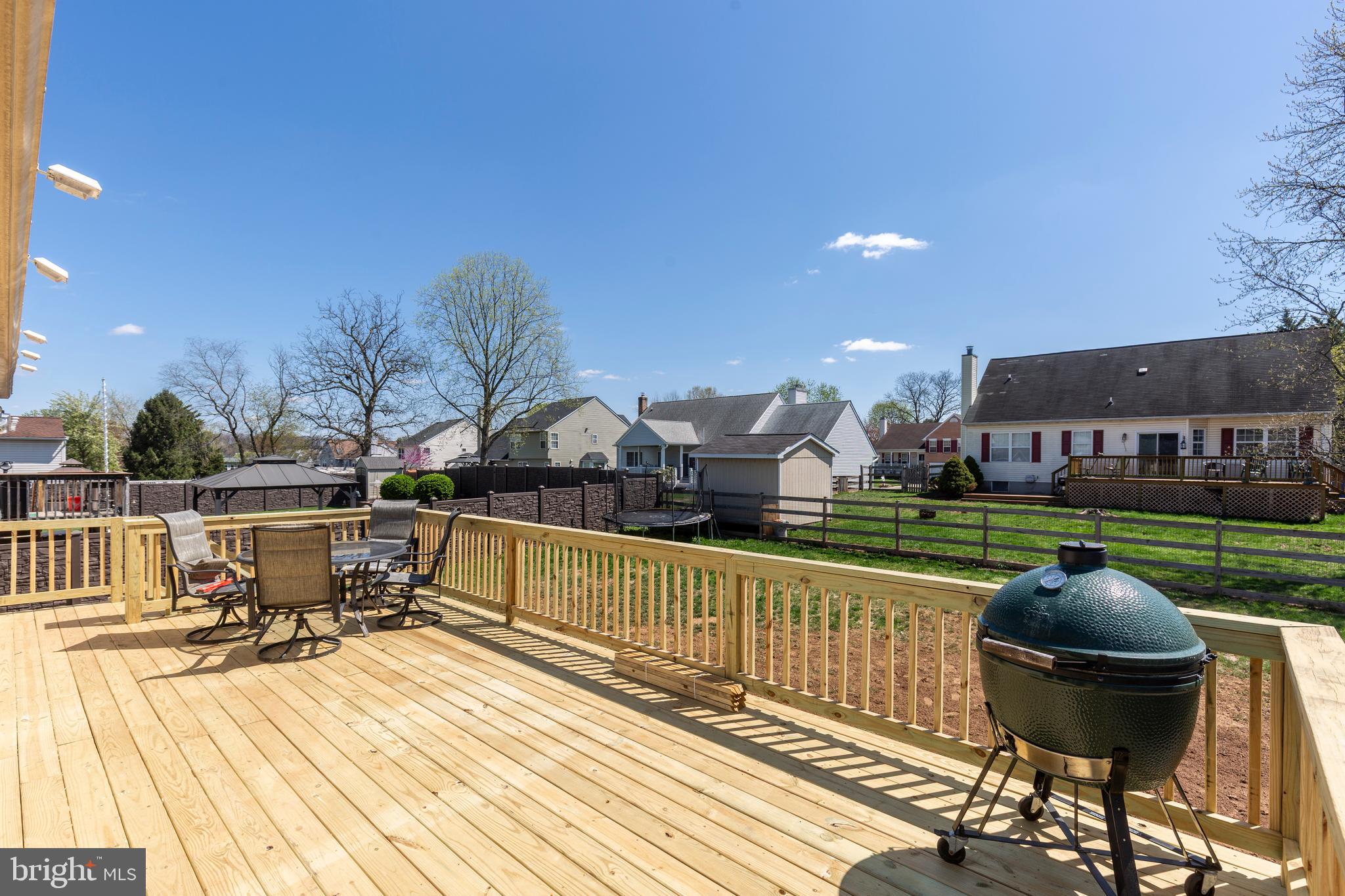 SARAHS CHOICE - Residential