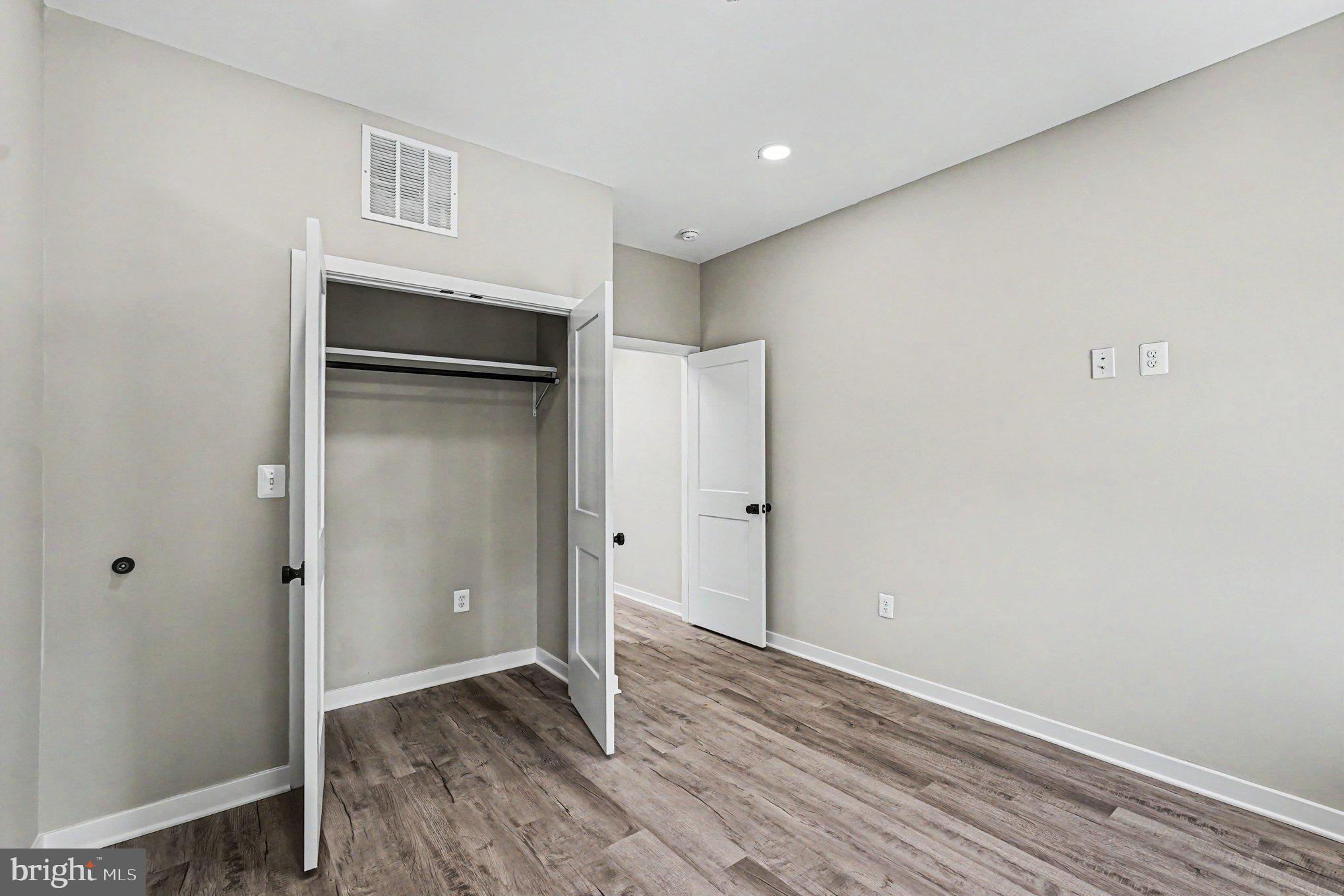 HARWOOD - Residential