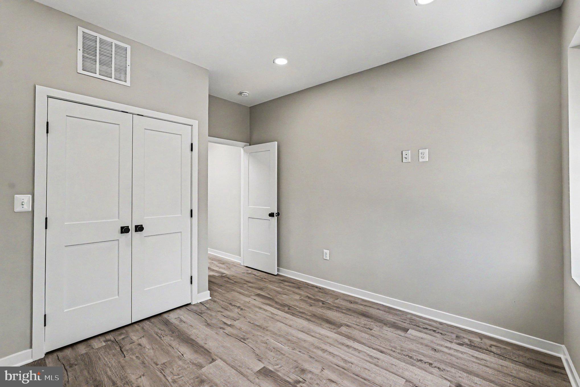HARWOOD - Residential