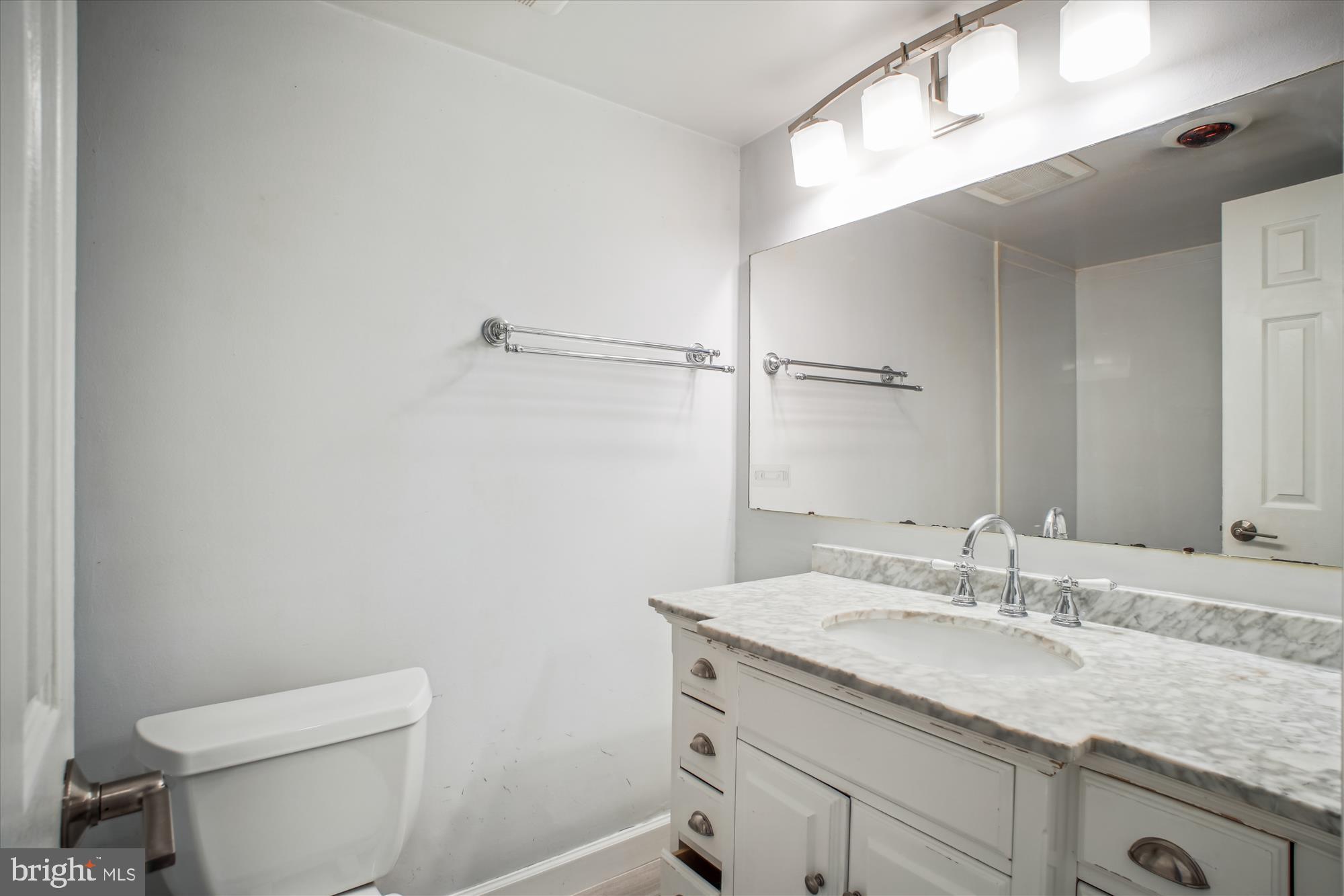 MAYFLOWER SQUARE - Residential Lease