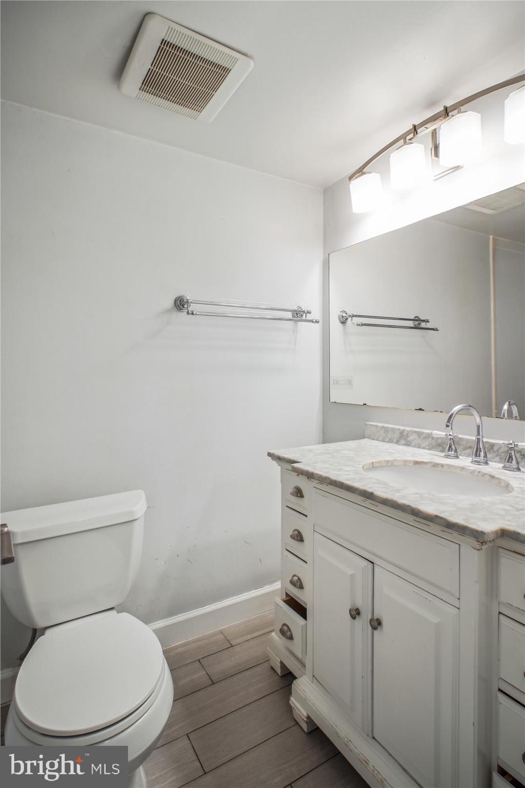 MAYFLOWER SQUARE - Residential Lease