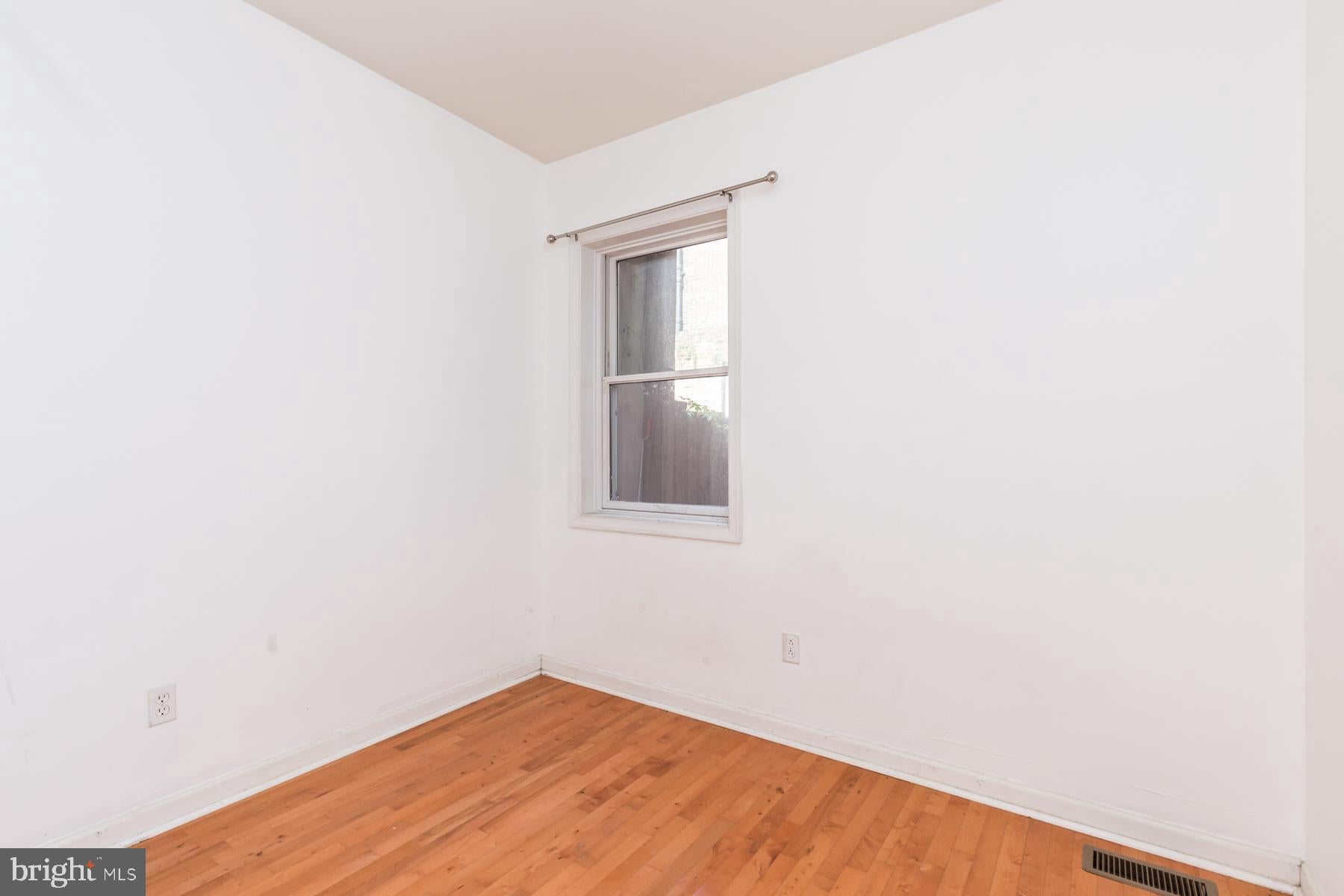 WASHINGTON SQ WEST - Residential Lease