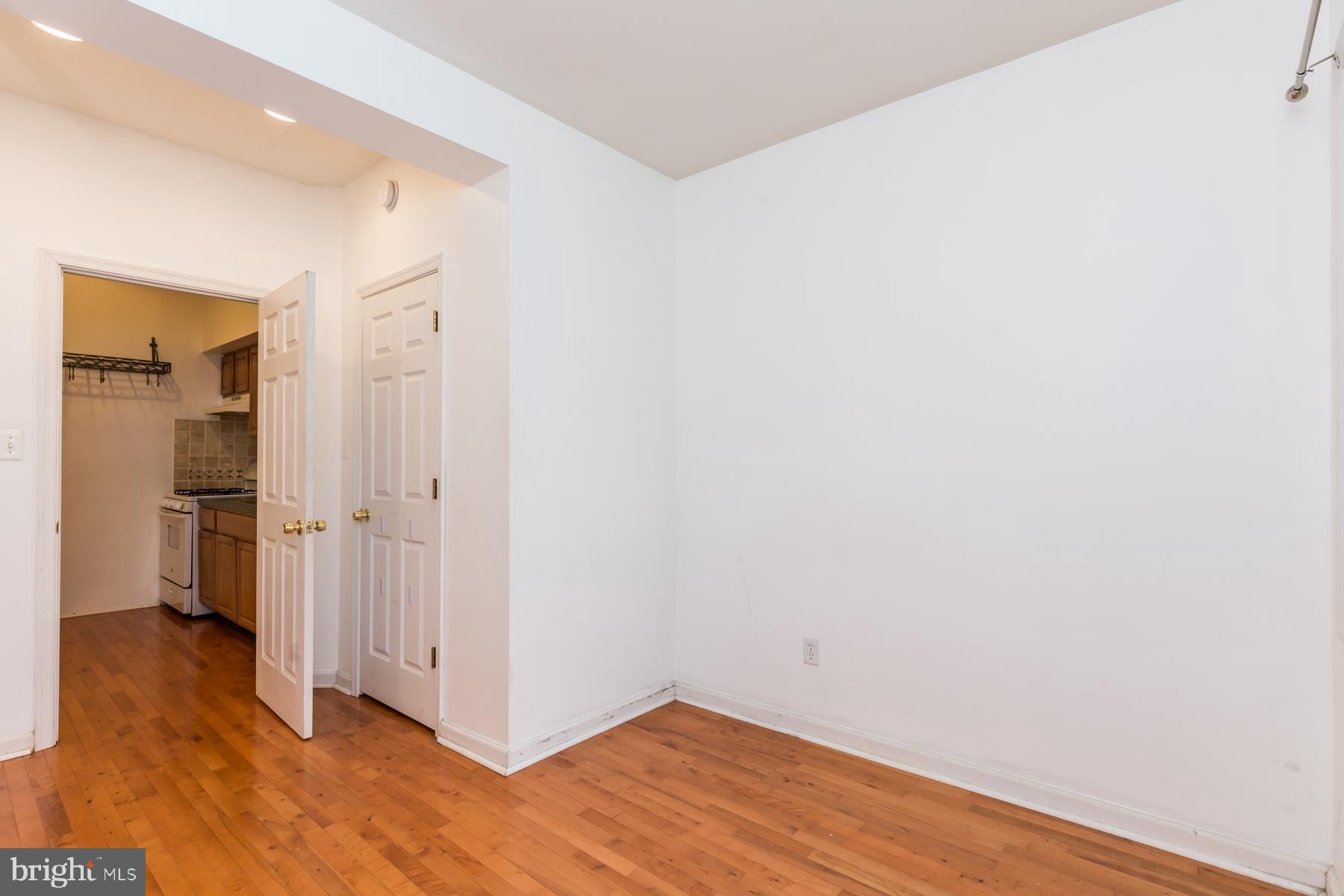 WASHINGTON SQ WEST - Residential Lease