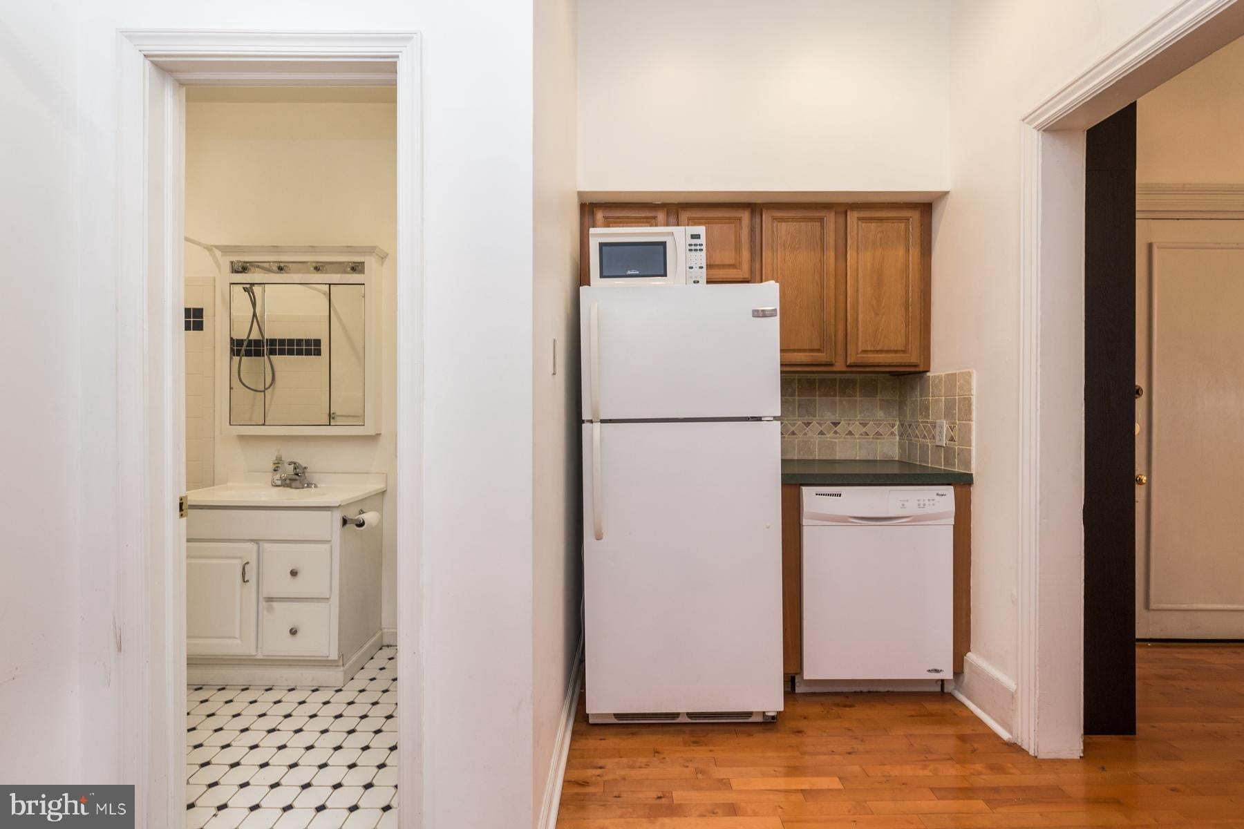 WASHINGTON SQ WEST - Residential Lease