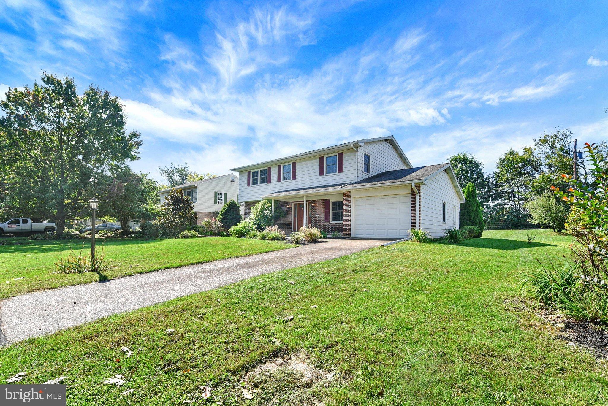 21 OAKWOOD AVENUE