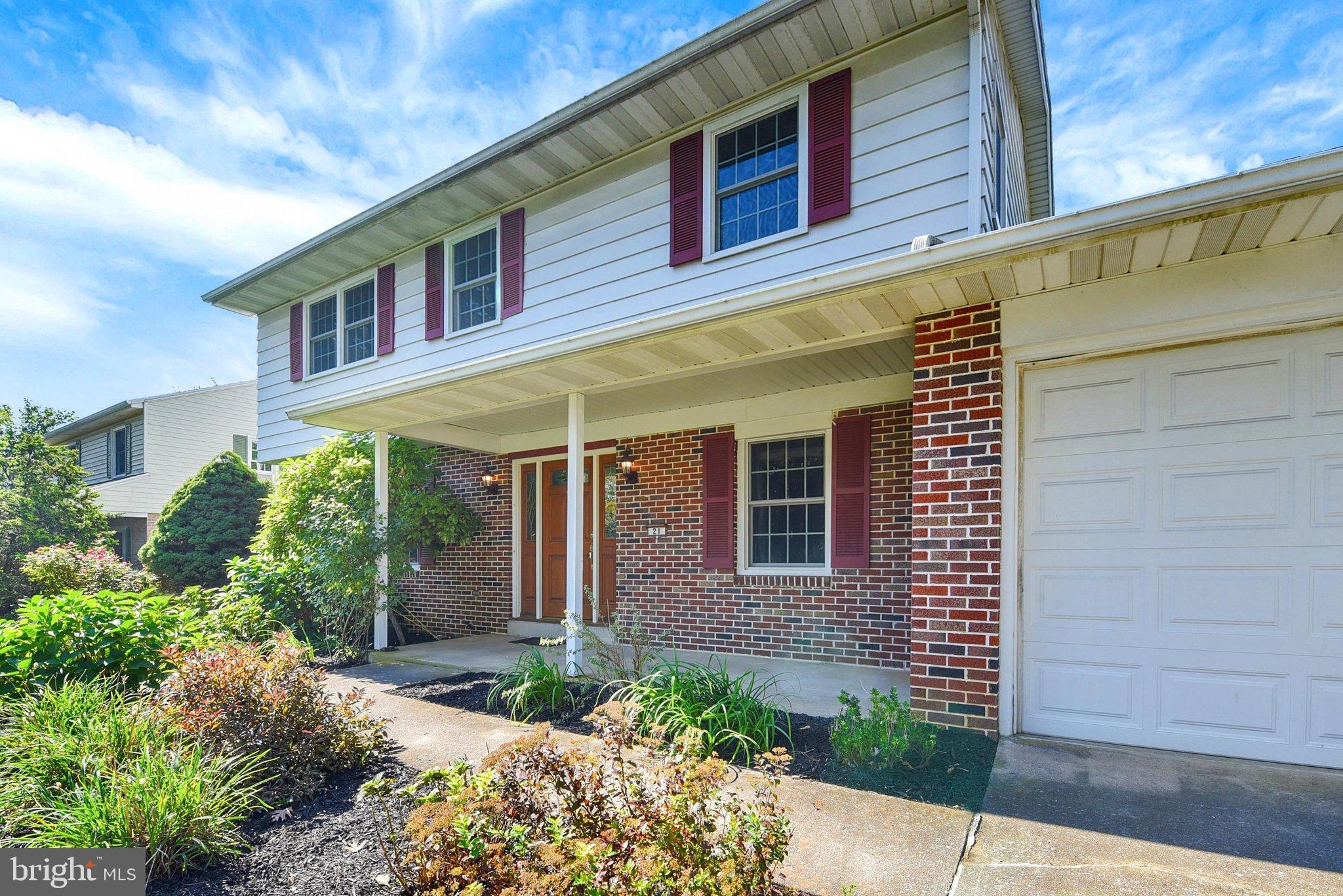 21 OAKWOOD AVENUE