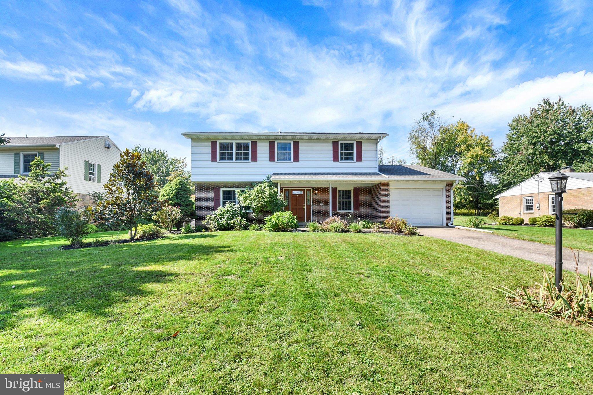 21 OAKWOOD AVENUE