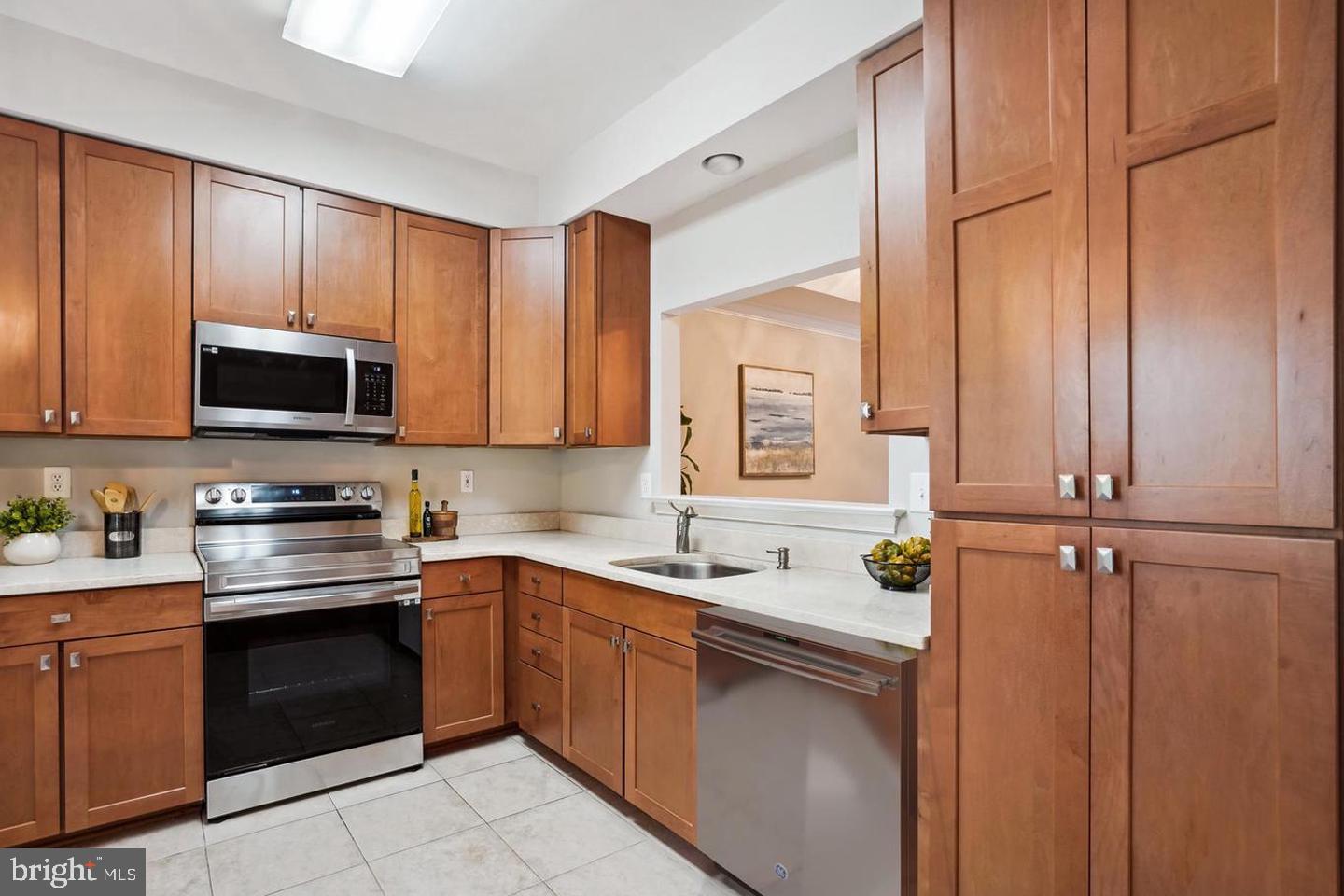 SUTHERLAND SQUARE - Residential