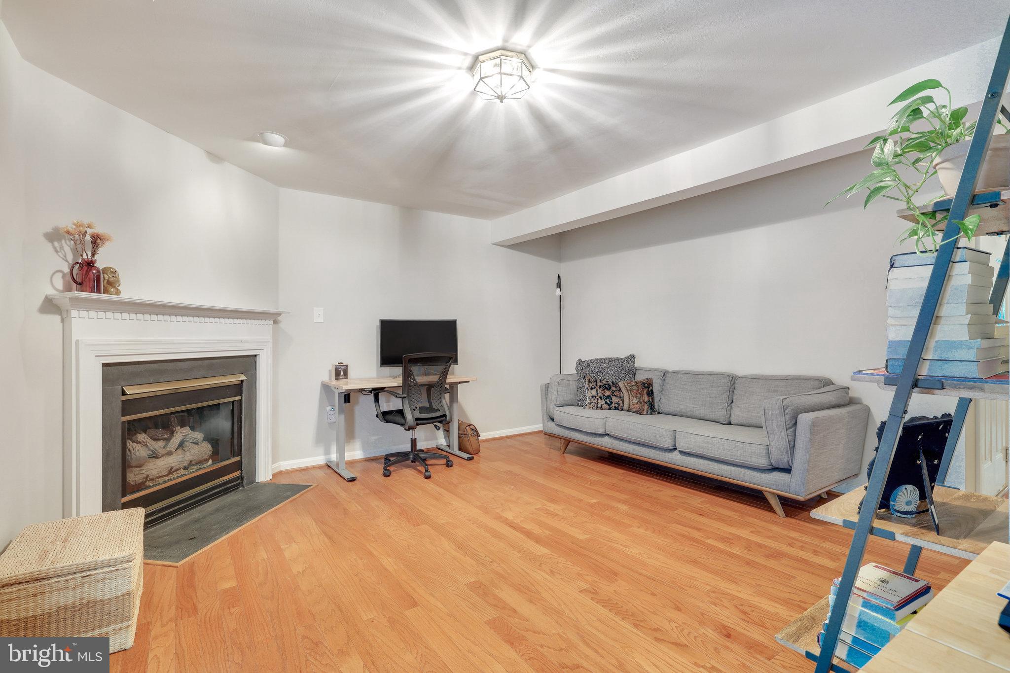 SUTHERLAND SQUARE - Residential