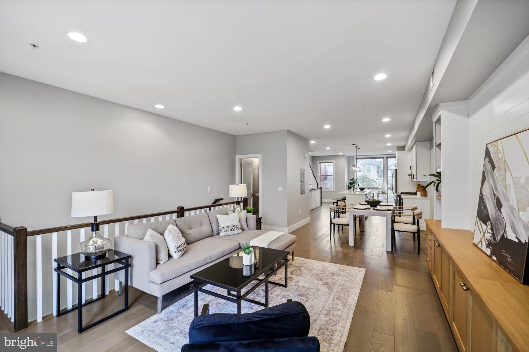 215 RANDOLPH PLACE NE 2