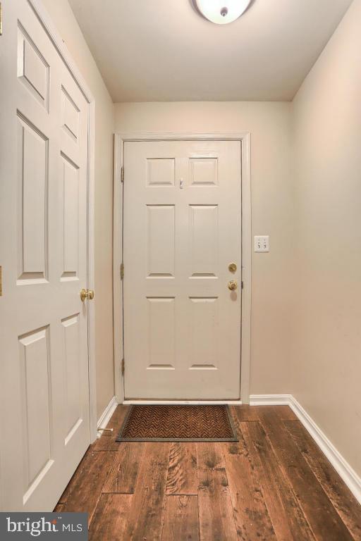 MANOR OAKS - Residential