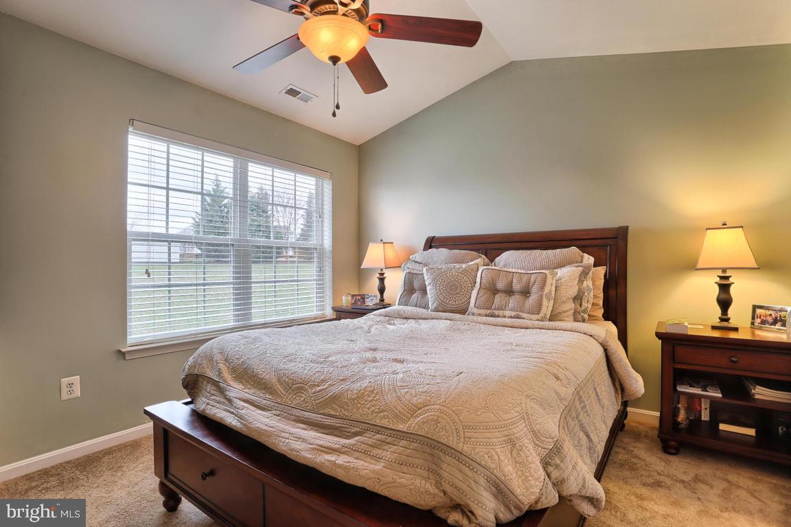 MANOR OAKS - Residential