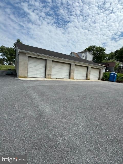 2806 CEDARHURST ROAD