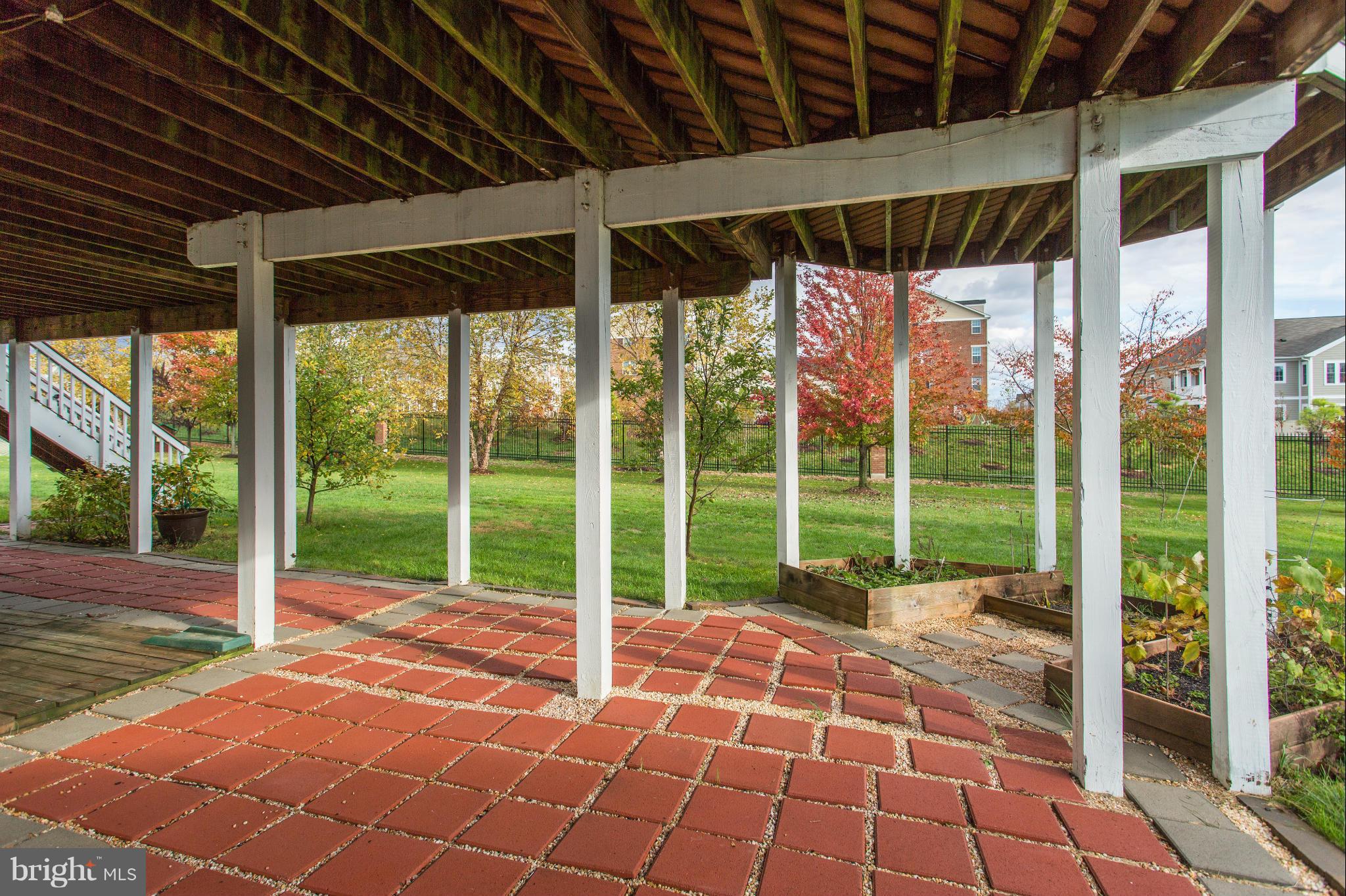 THE RIDINGS AT BLUE SPRING - Residential