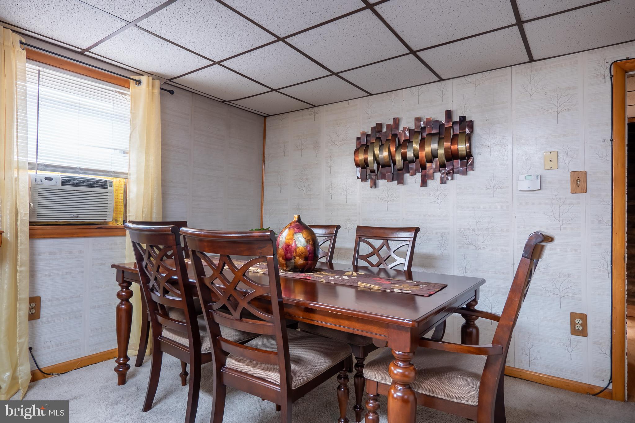 HYDE PARK - Residential Income