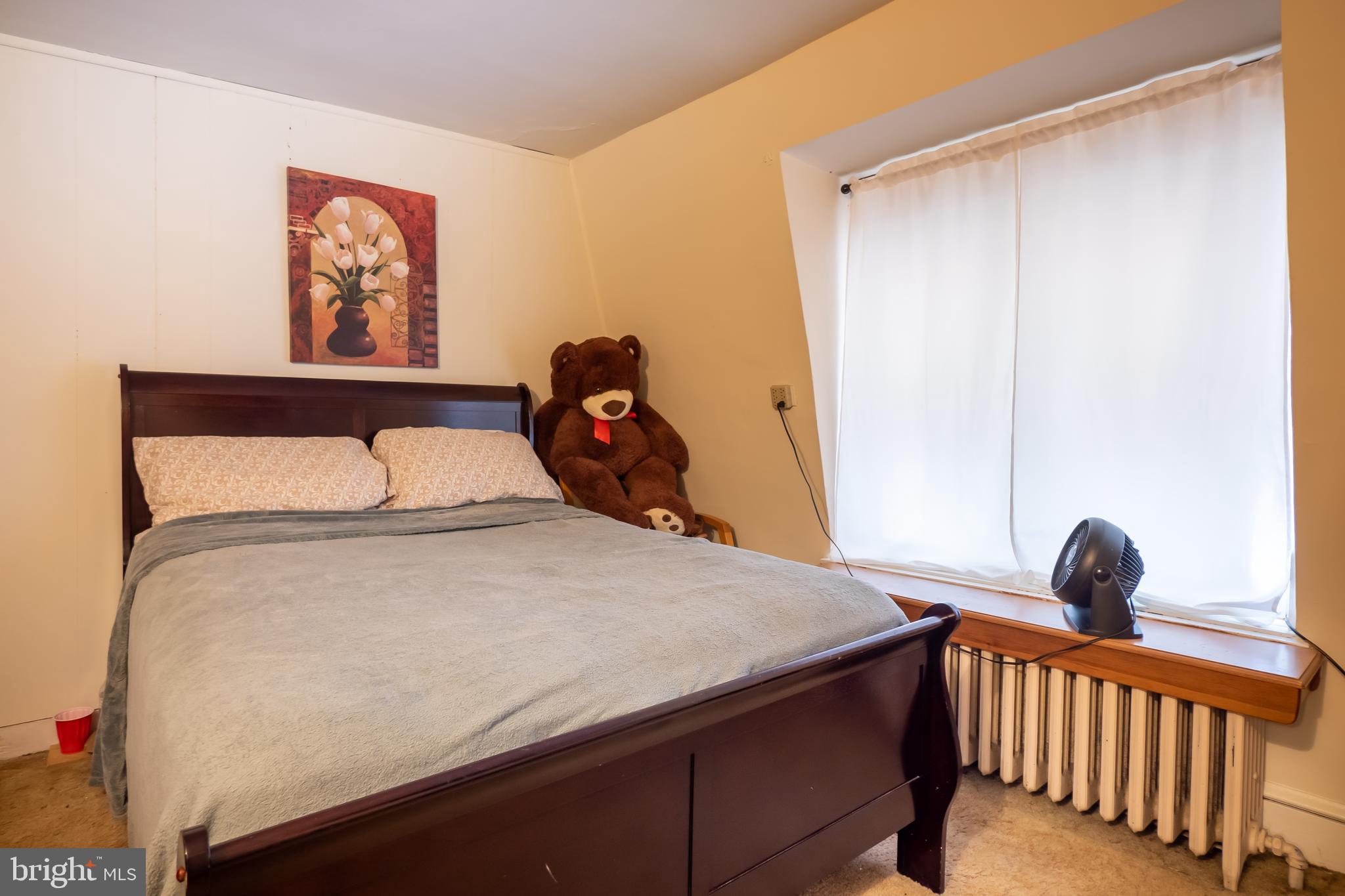 HYDE PARK - Residential Income