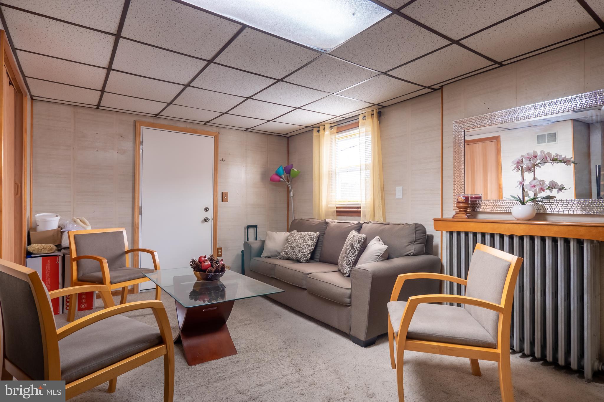 HYDE PARK - Residential Income