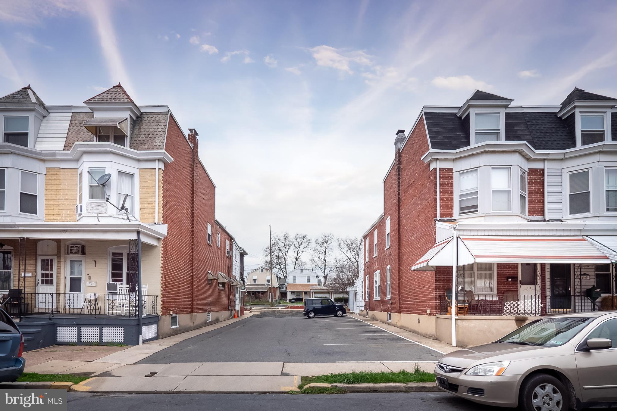 HYDE PARK - Residential Income