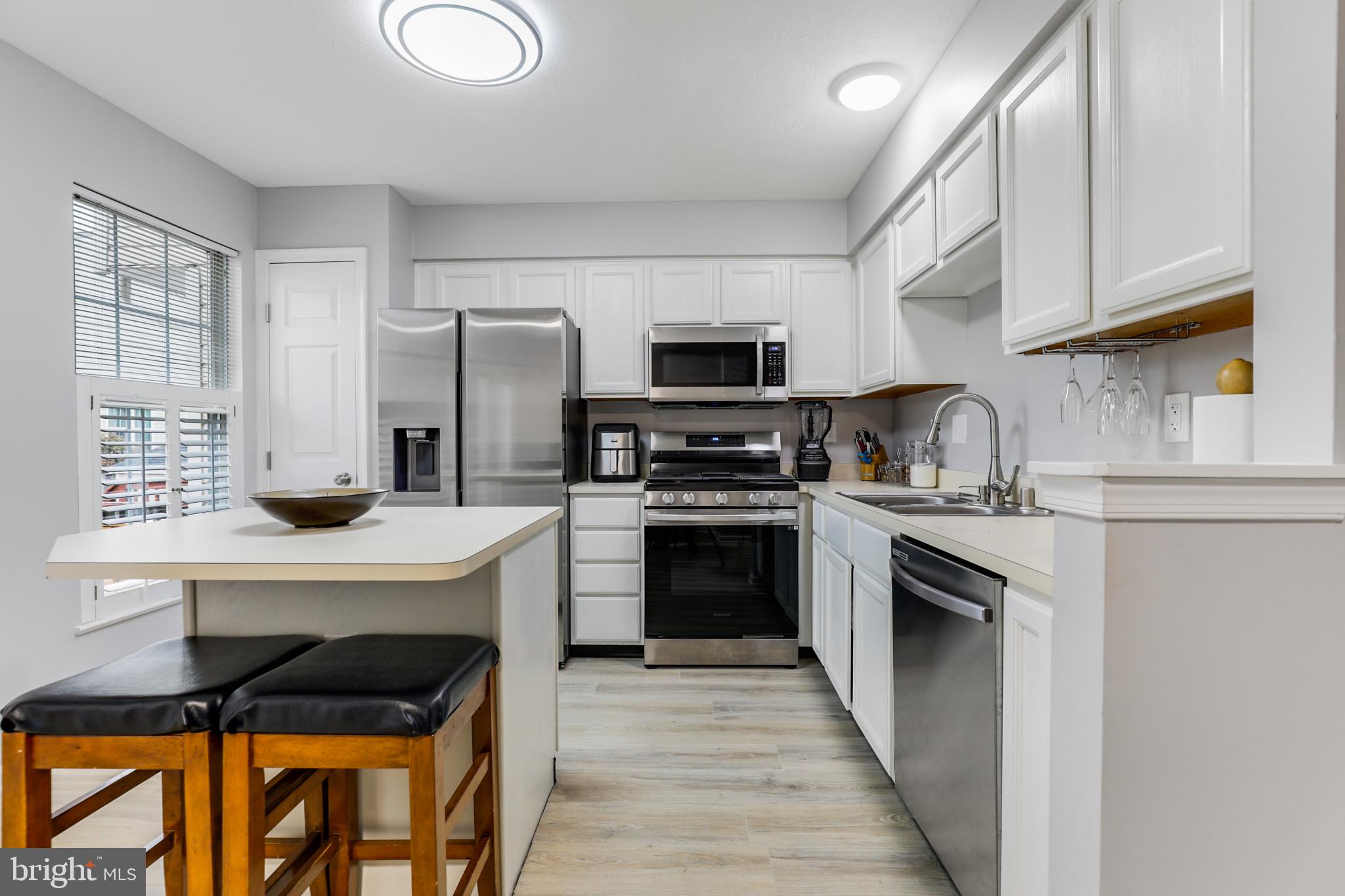 CASTLE STONE AT WHITE MARSH - Residential