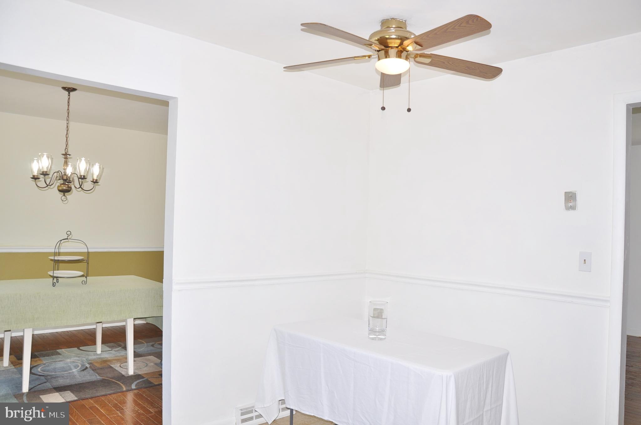 WHITE HALL - Residential