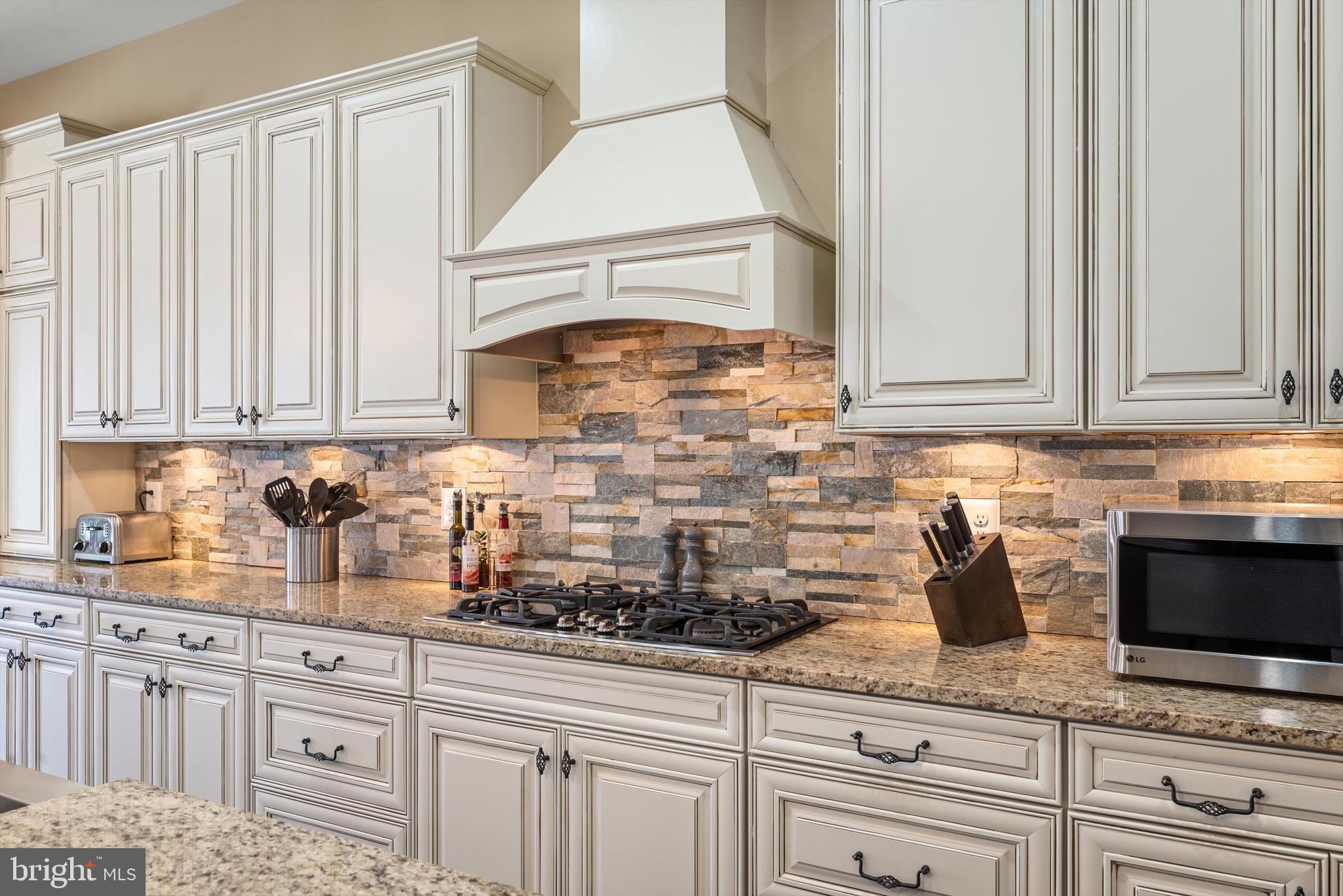 HIGHLANDS - Residential