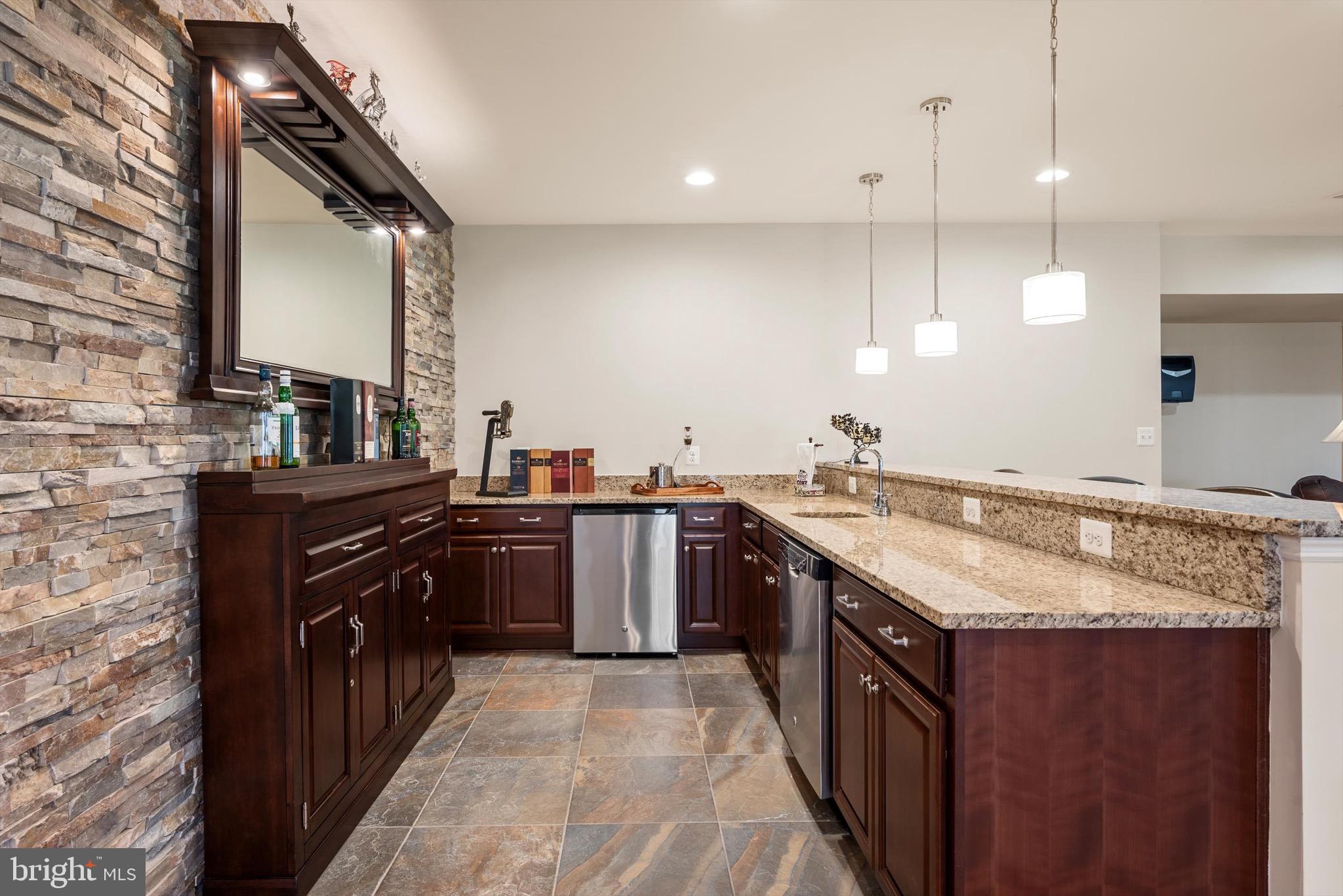 HIGHLANDS - Residential