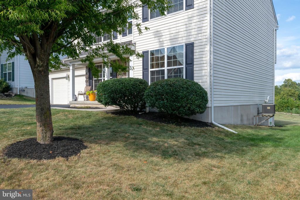 Photo of 6333 Bayberry AVENUE, Manheim, PA 17545 (MLS # PALA2040046)