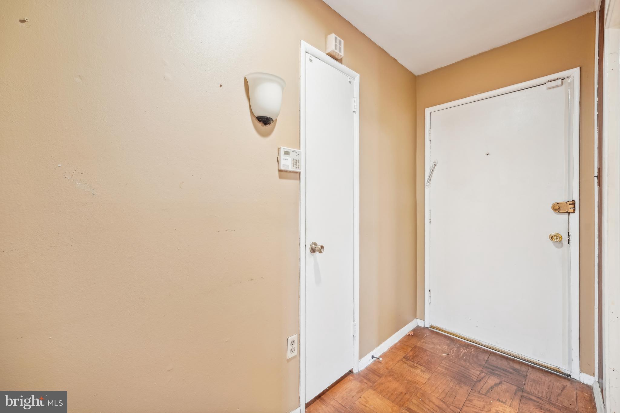 7330 DONNELL PLACE B8