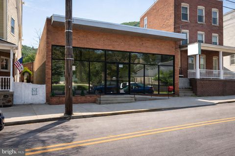 Photo of 1413 W Market Street, POTTSVILLE, PA 17901 (MLS # PASK2025474)