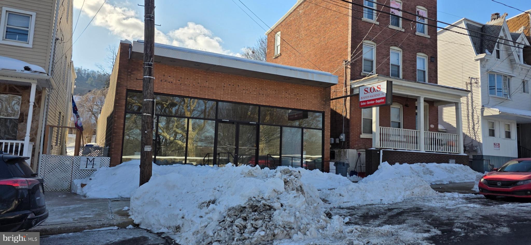 1413 W MARKET STREET