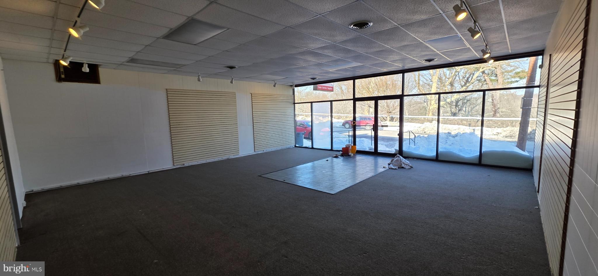 1413 W MARKET STREET