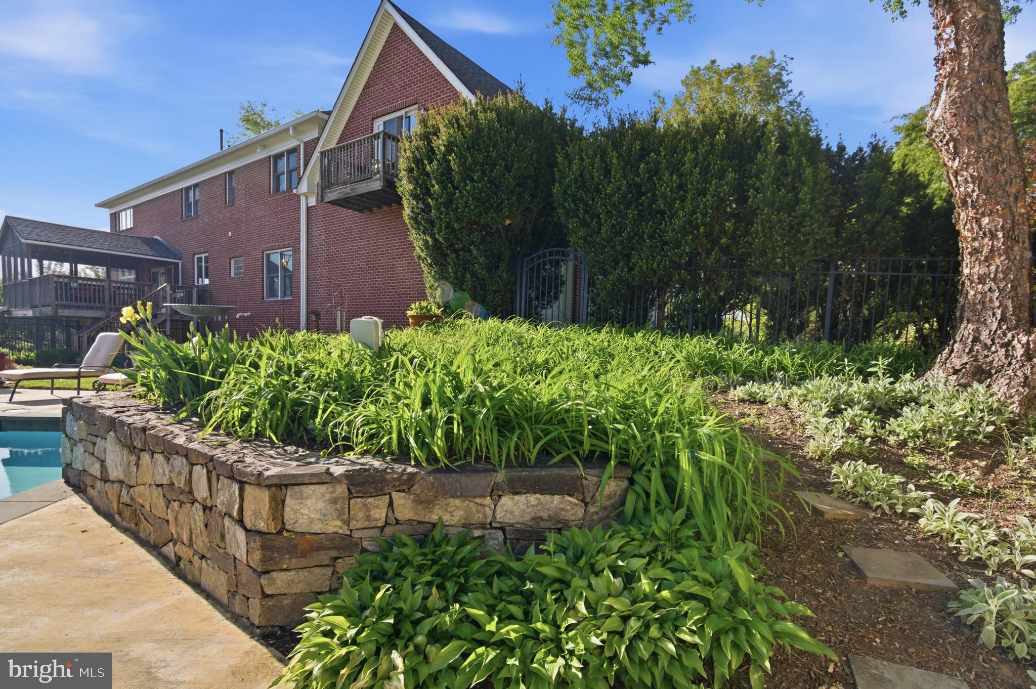 QUARTERFIELD - Residential