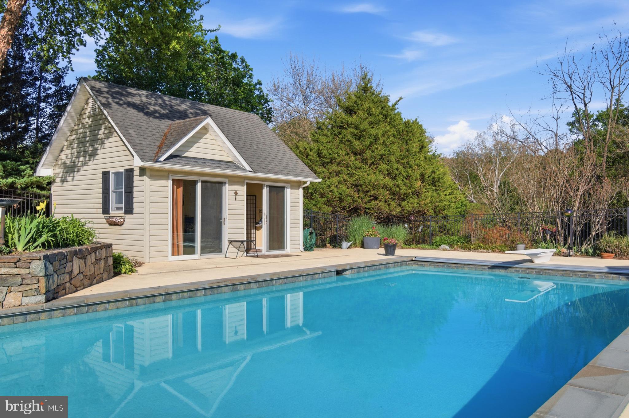 QUARTERFIELD - Residential