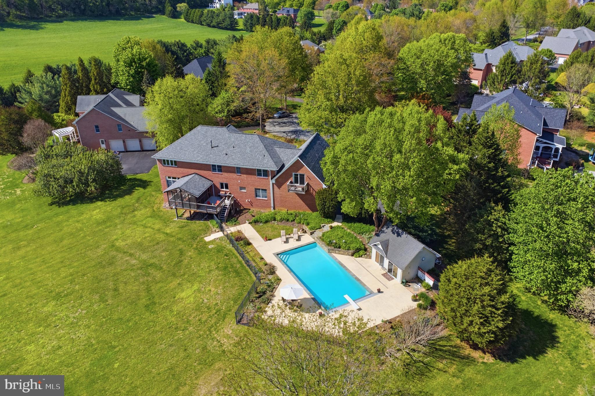 QUARTERFIELD - Residential