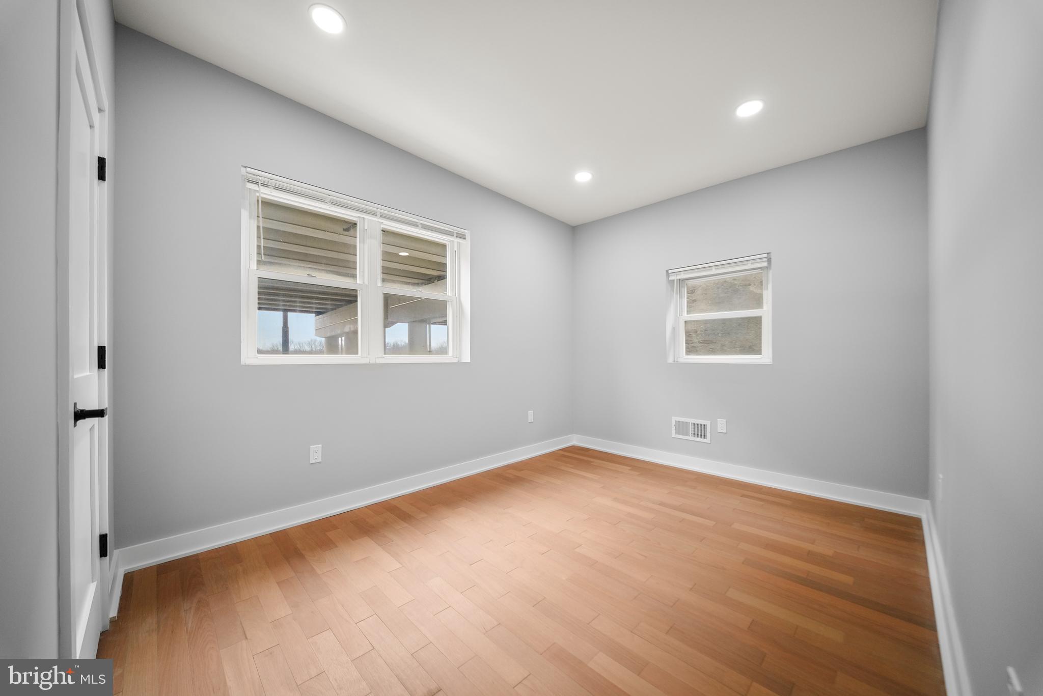 RICHMOND - Residential