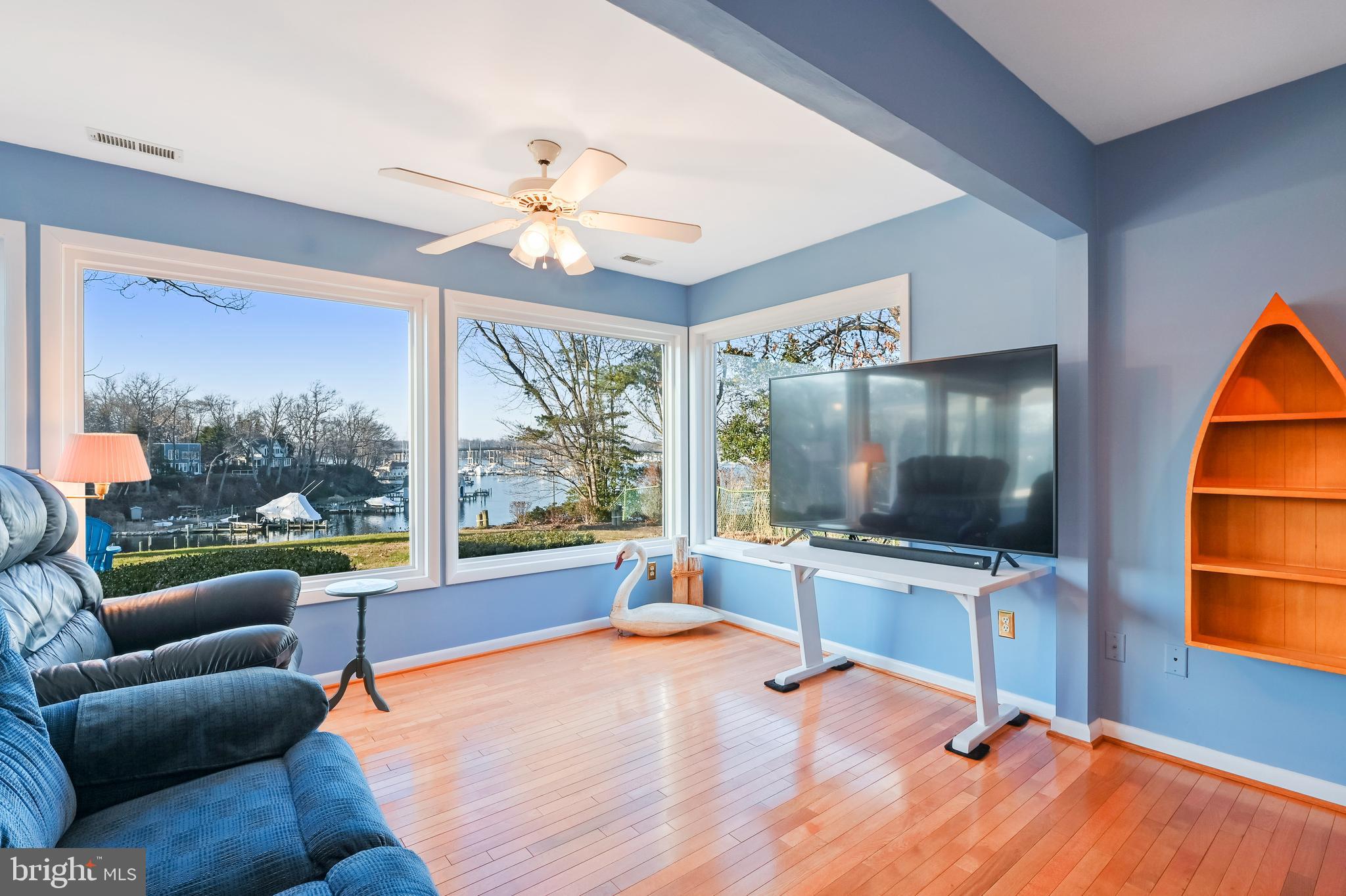 EDGEWATER - Residential