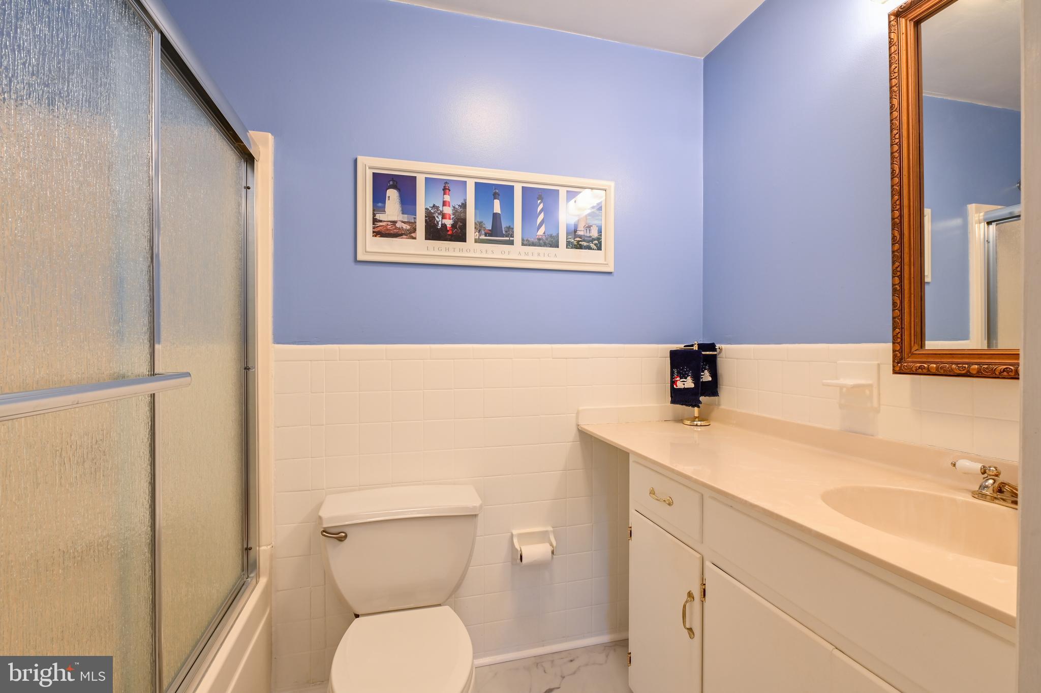 EDGEWATER - Residential