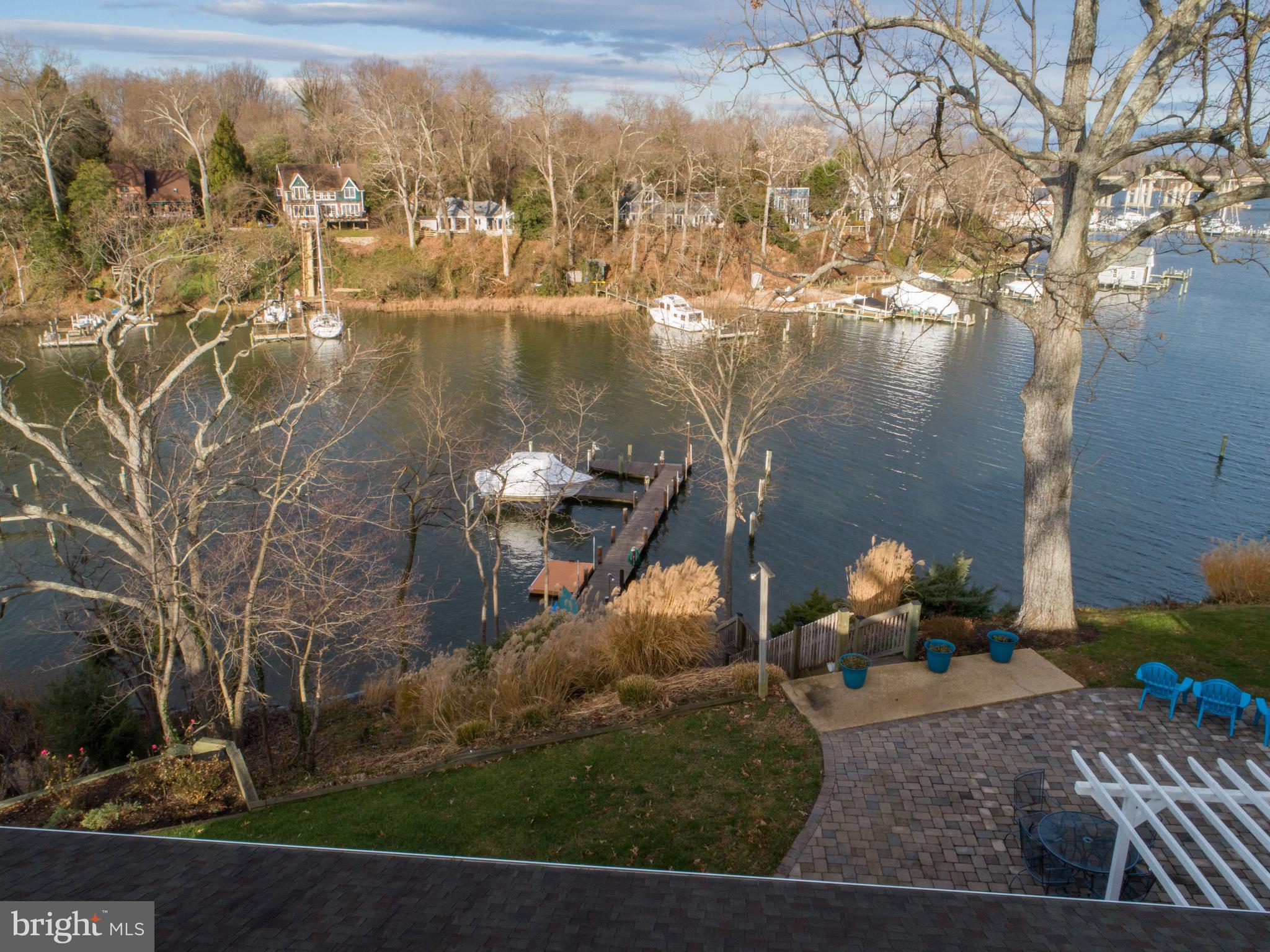 EDGEWATER - Residential