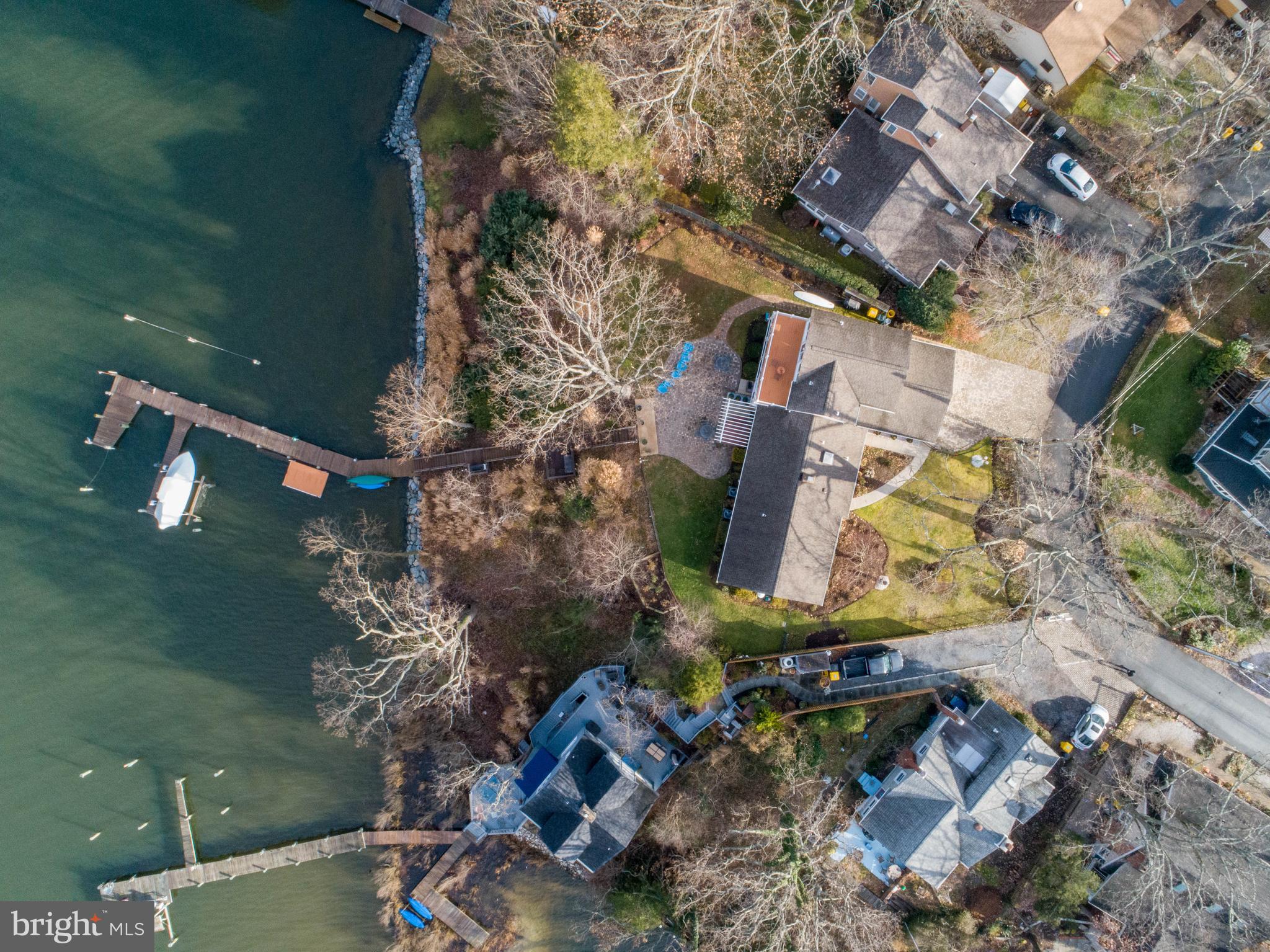 EDGEWATER - Residential