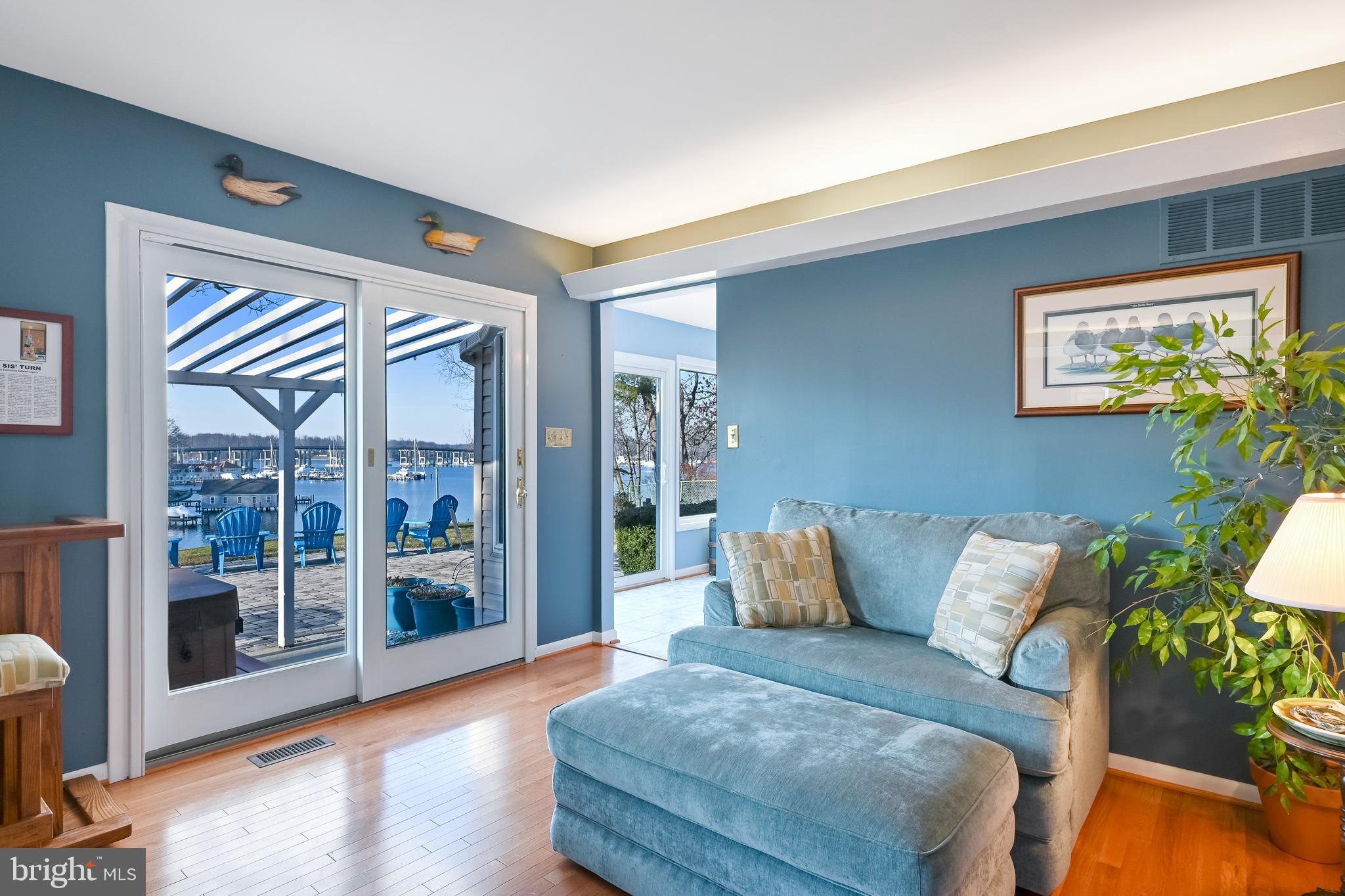 EDGEWATER - Residential